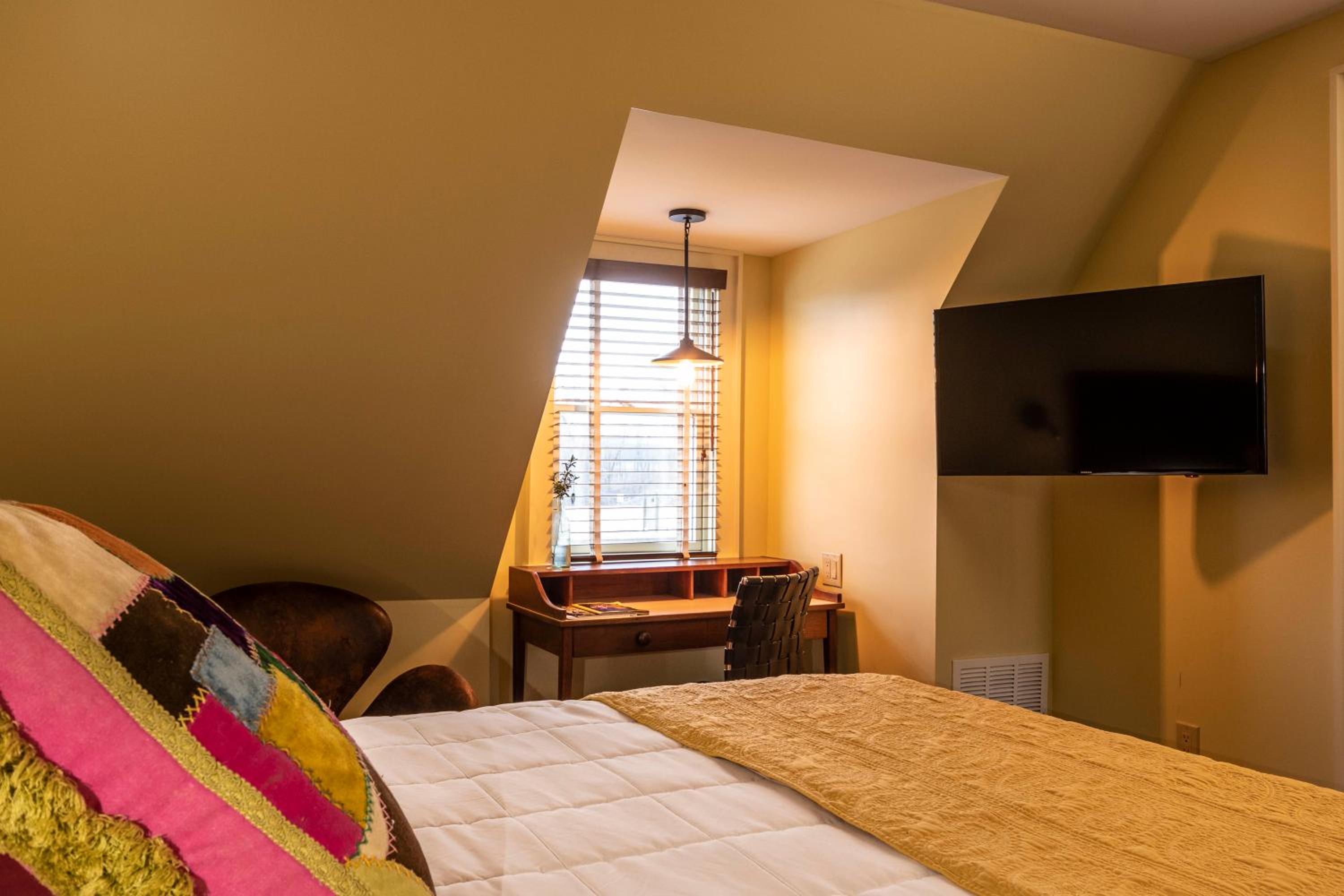 Hotel Broad Ripple