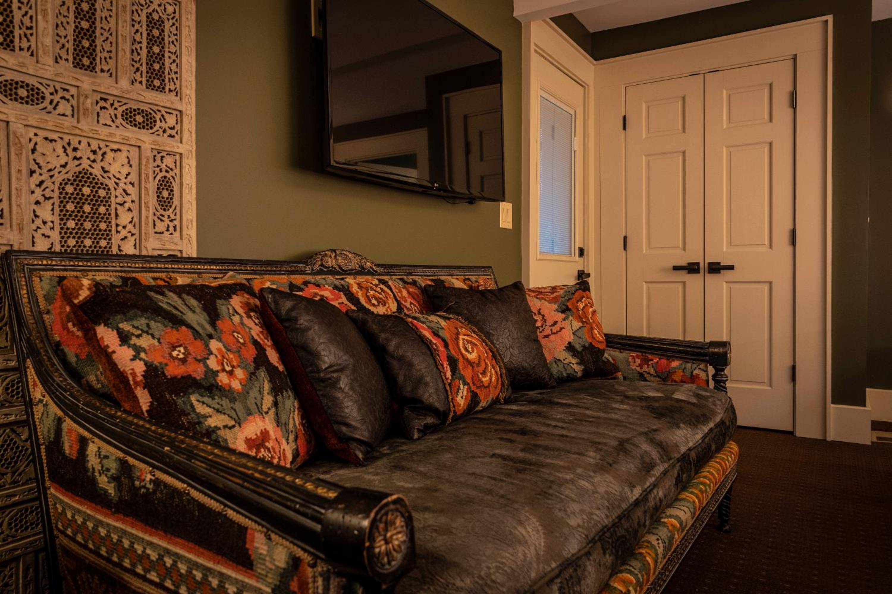 Hotel Broad Ripple