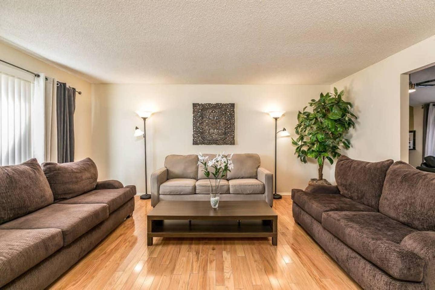 Larkspur Villa - Lovely & Entertaining Hot Tub with pool, resort living! view 5