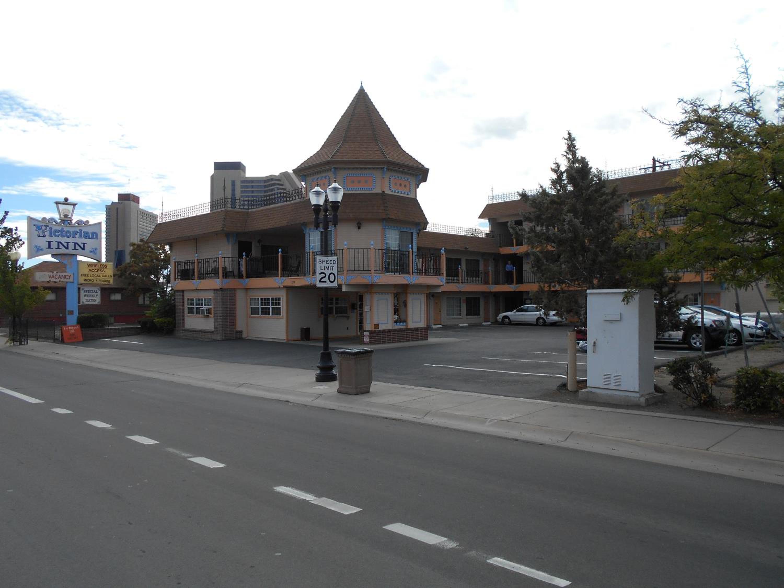 Reno Vacations - Victorian Inn - Property Image 15