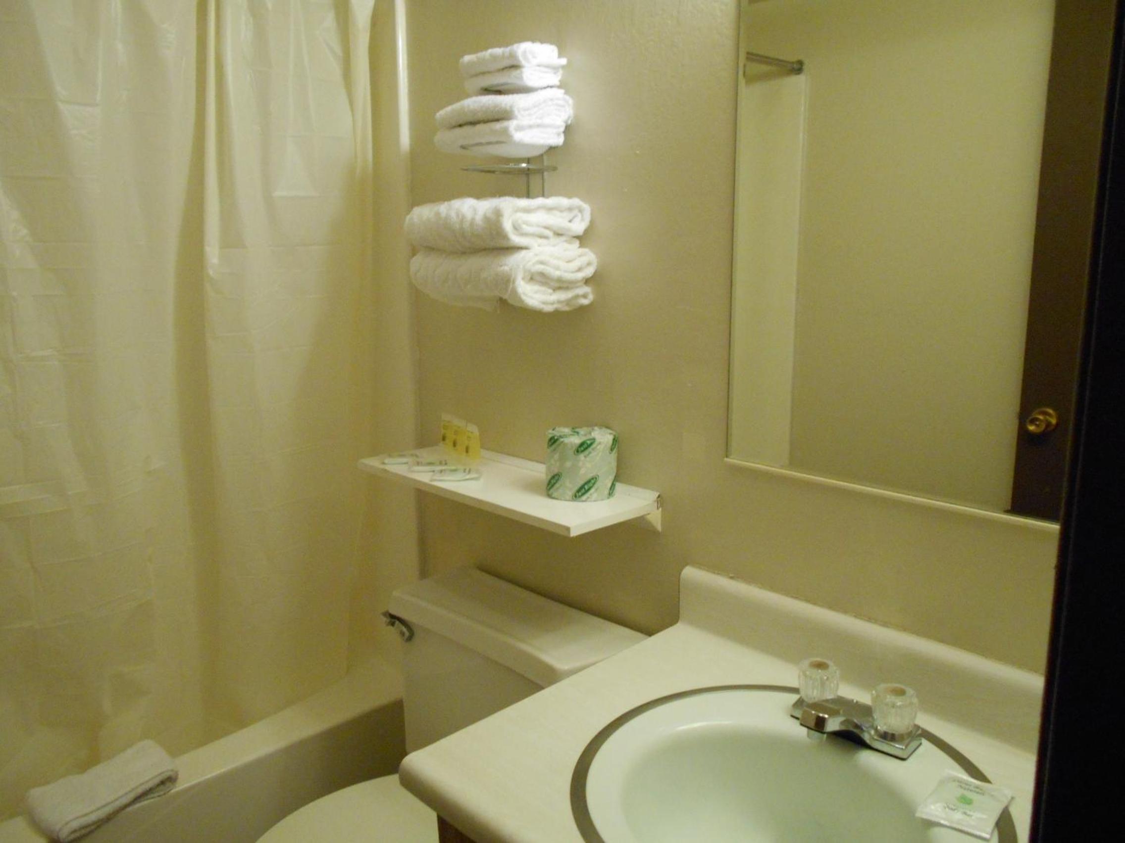 Reno Vacations - Victorian Inn - Property Image 32