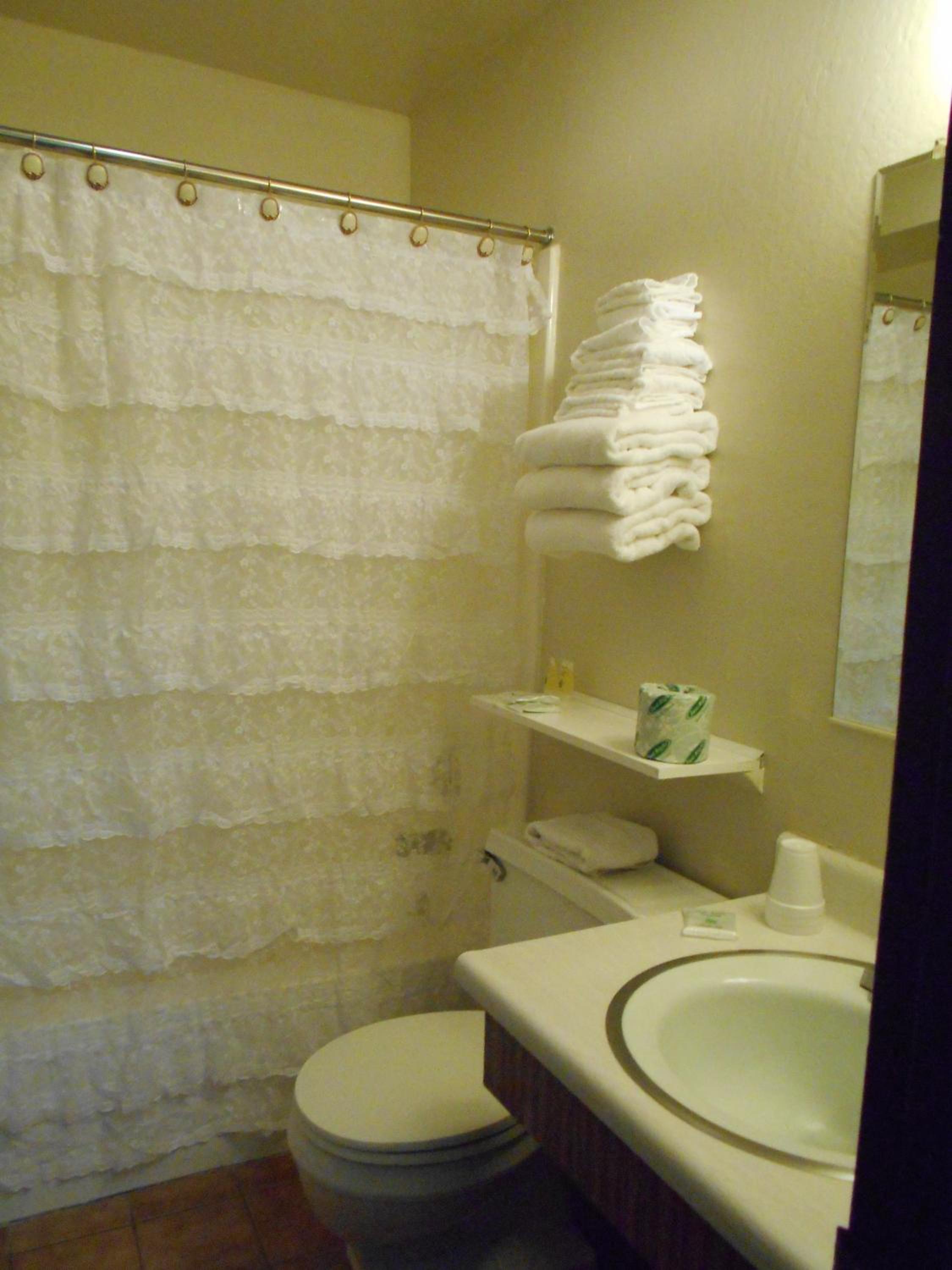 Reno Vacations - Victorian Inn - Property Image 36