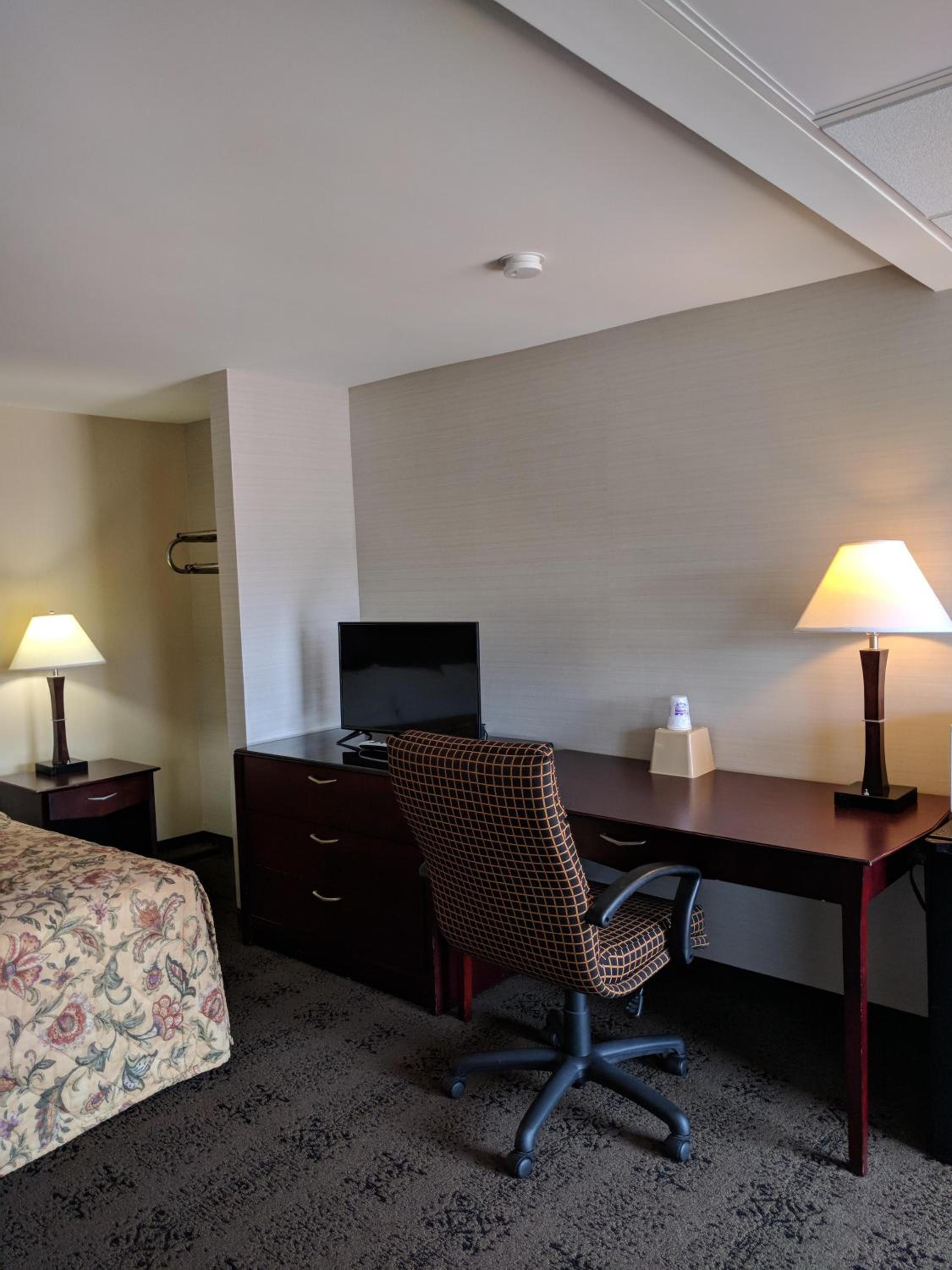 Knights Inn Pine Grove I-81 Exit 100 view 2