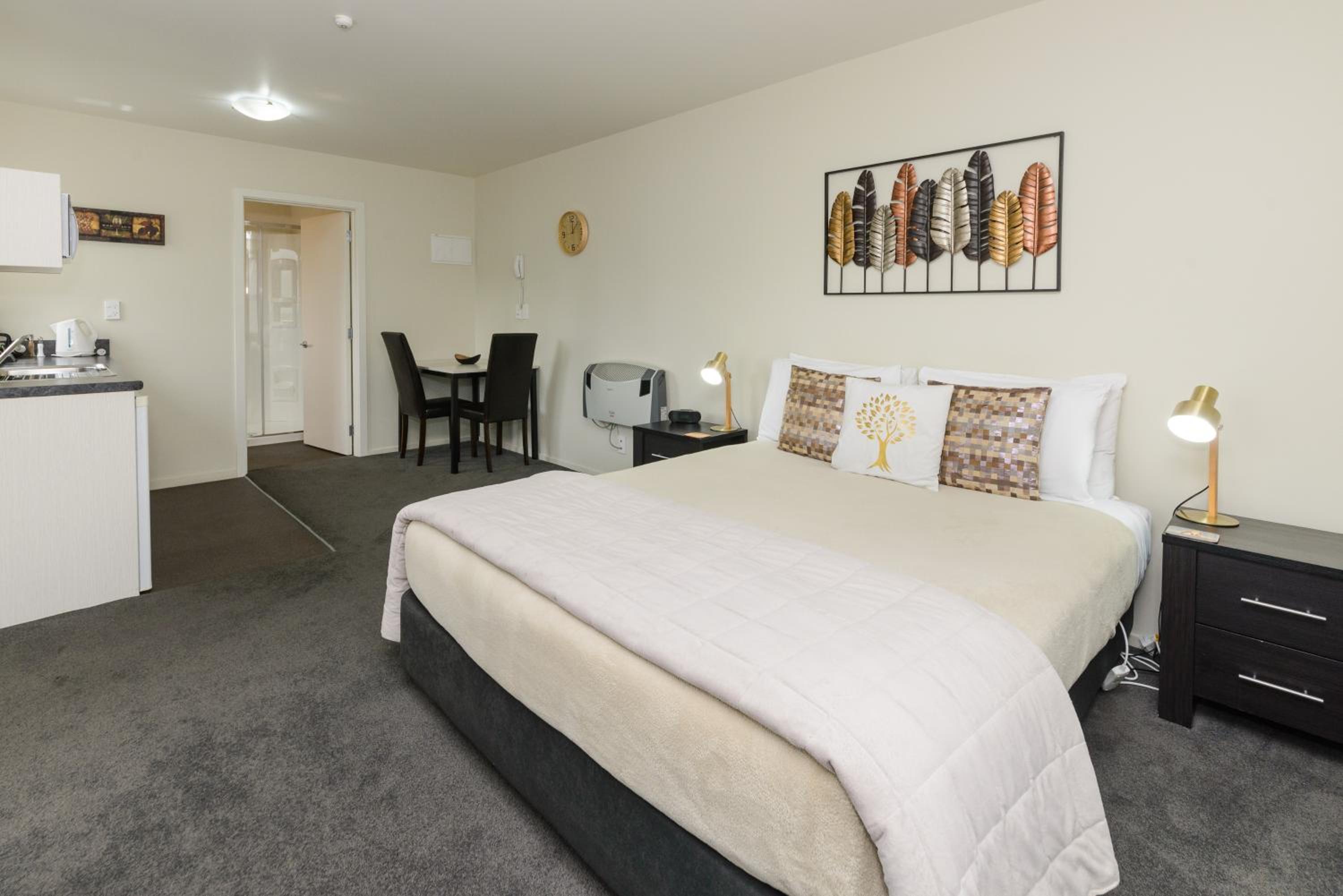 Ellena Court Motel
