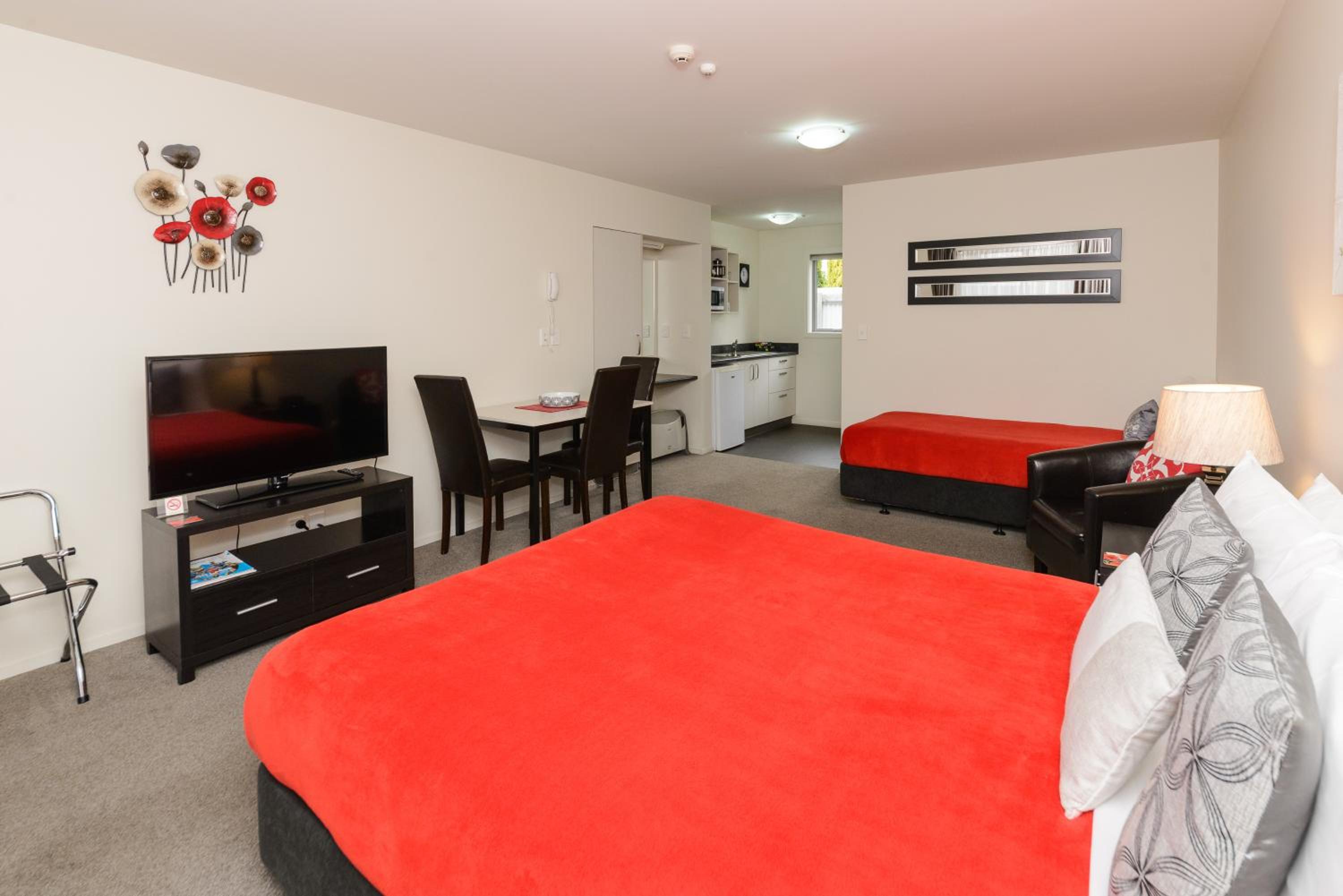 Ellena Court Motel