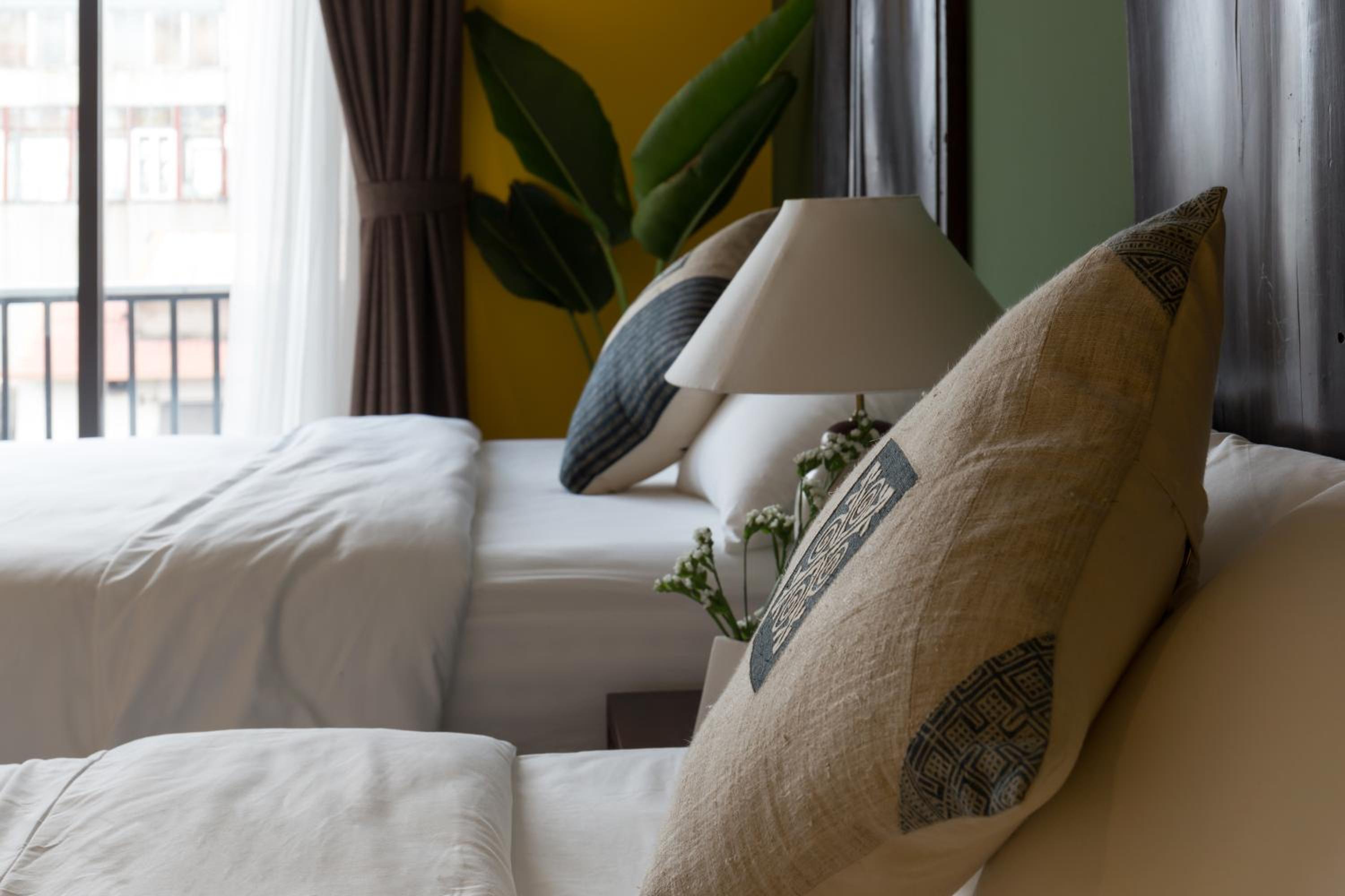 Centraltique Downtown - Bespoke Colonial House Near Hoan Kiem Lake