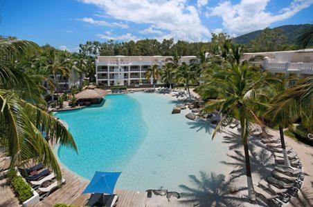 Elysium Private Accommodation at Beach Club & Spa