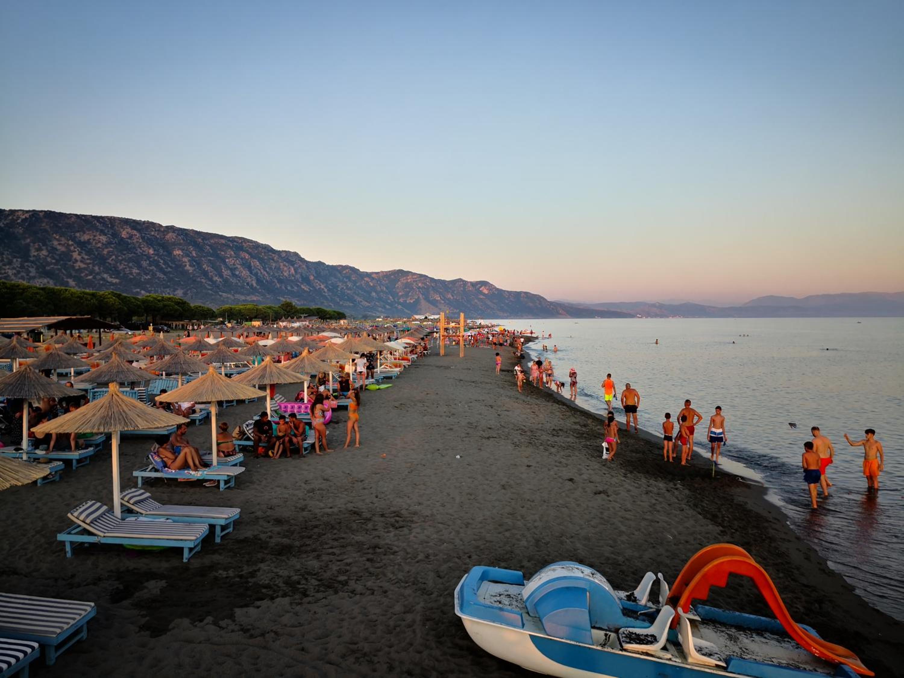 Beachfront, Tirana Guest House
