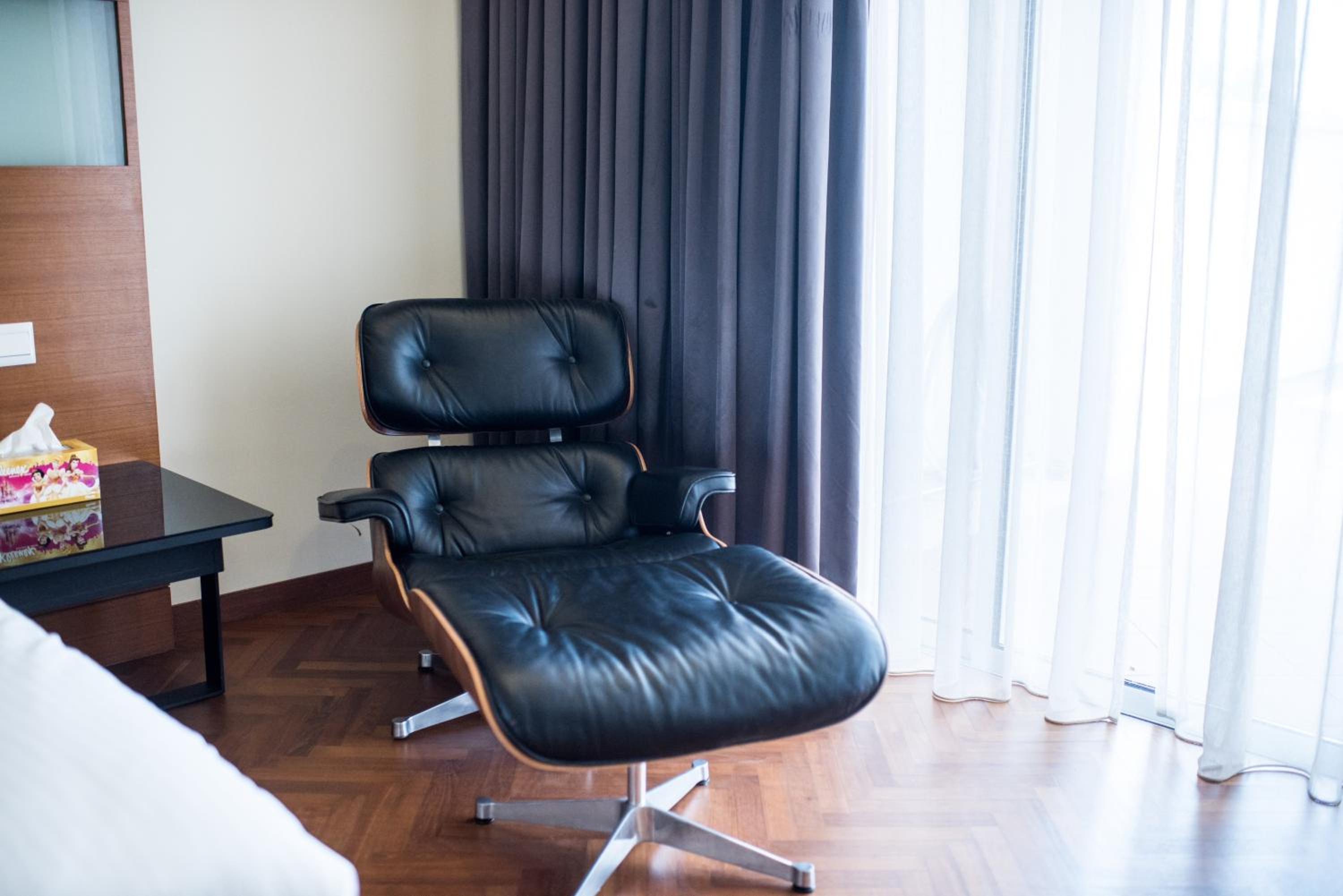 The Suites at Waterside Straits Quay by Plush photo 6