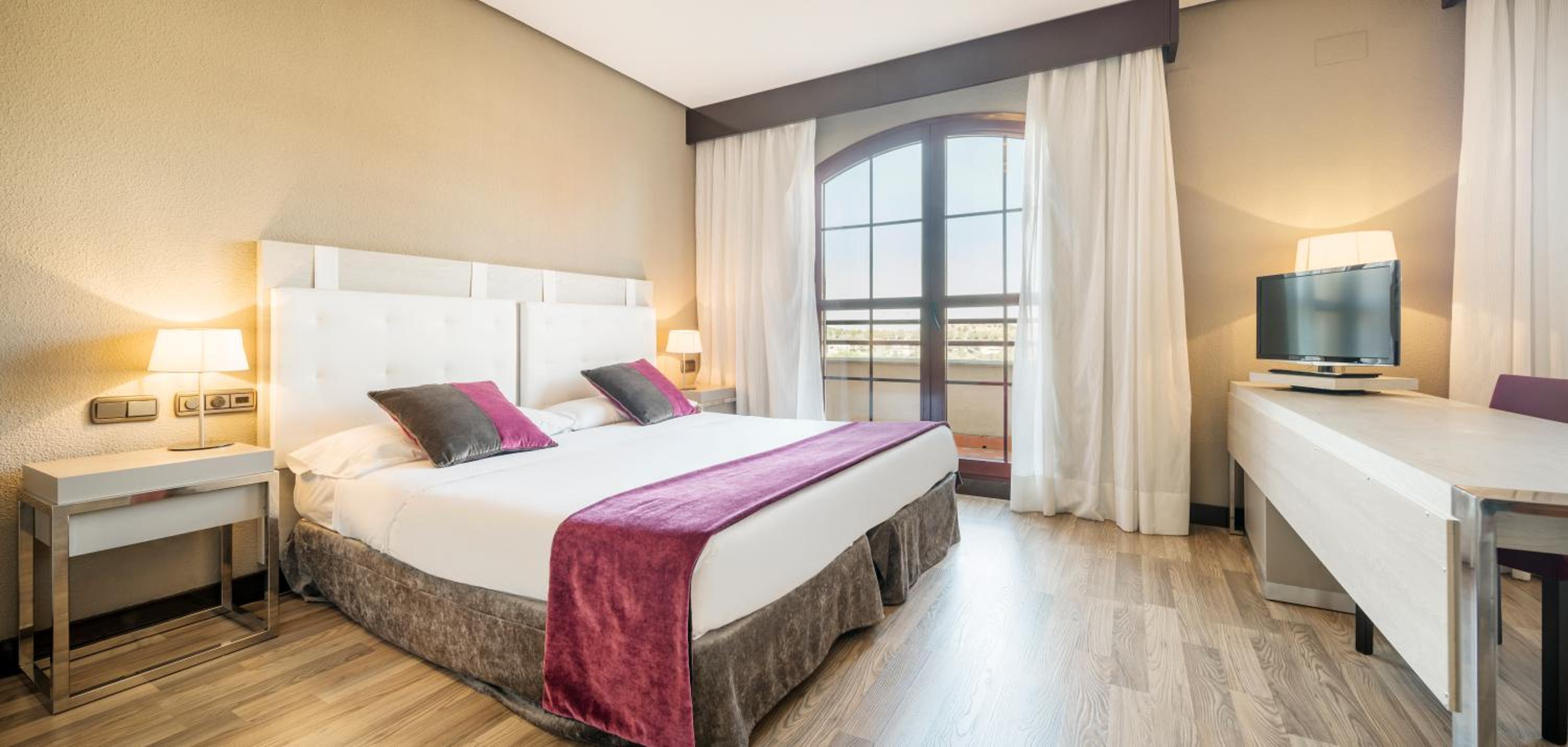 Hotel ILUNION Golf Badajoz — 10