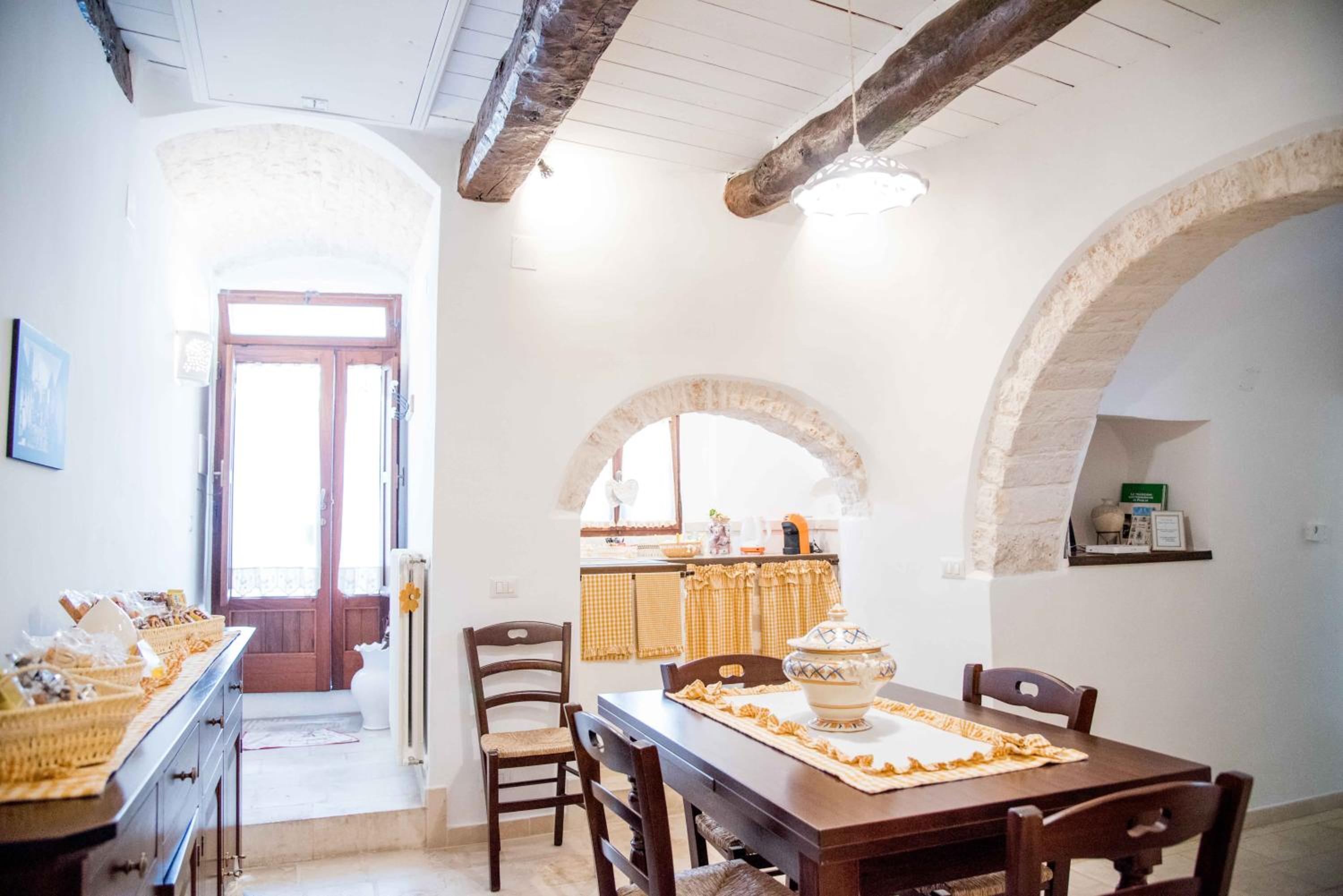 Trullo "Vicolo Fiorito" view 4