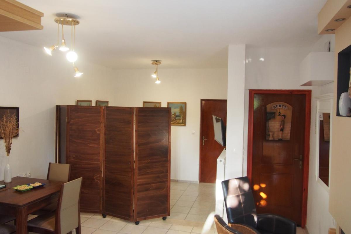 Photo 33