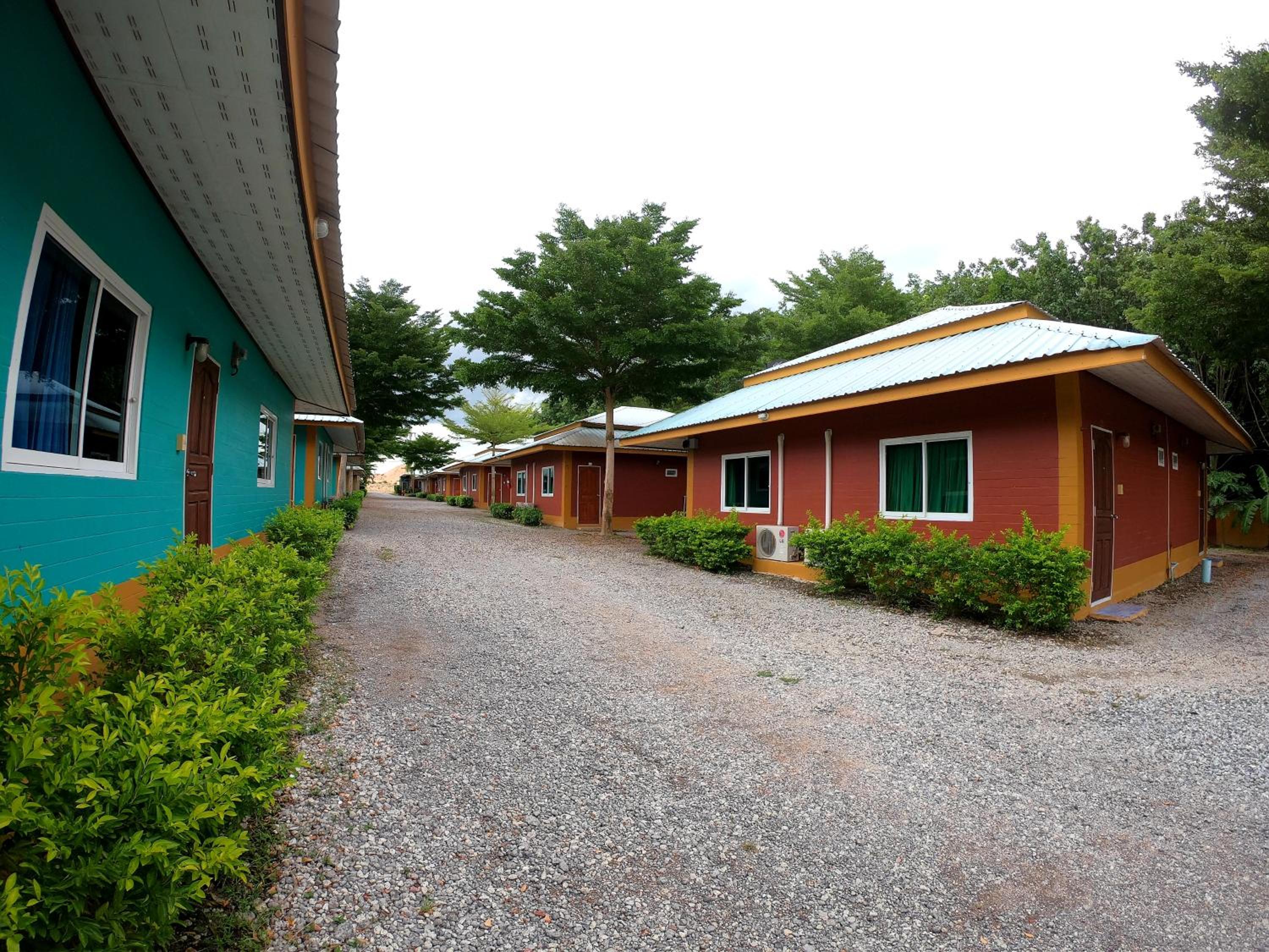 Somjainuk Resort 2