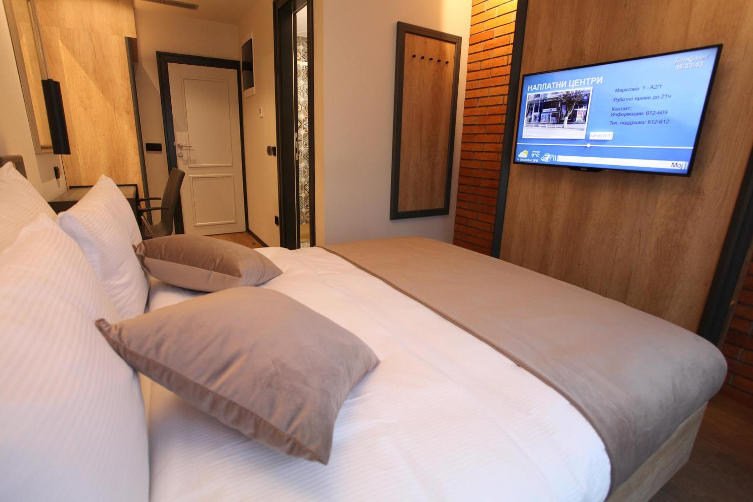 Solun's Riverside Rooms