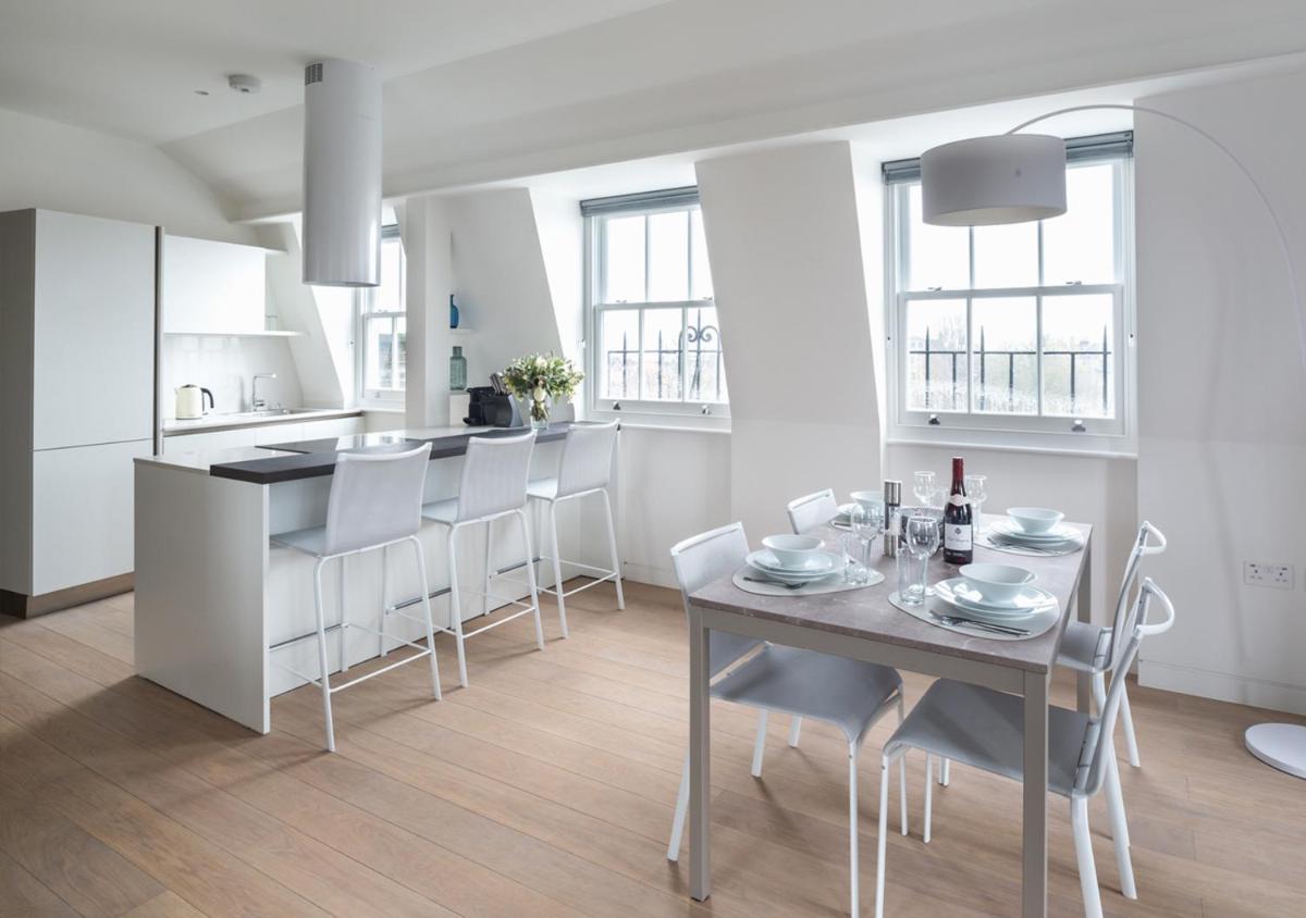 Mirabilis Apartments, Wells Court