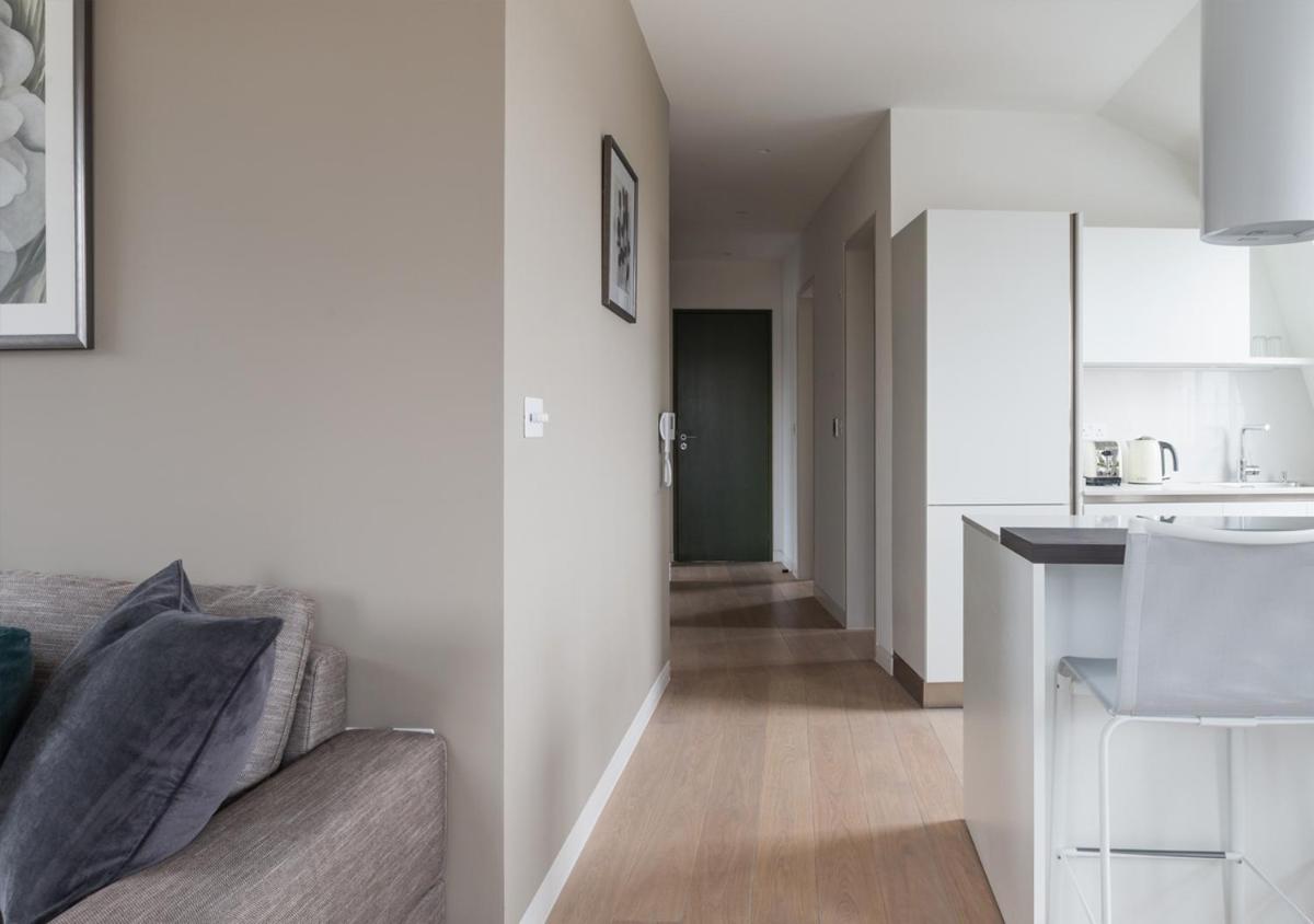 Mirabilis Apartments, Wells Court