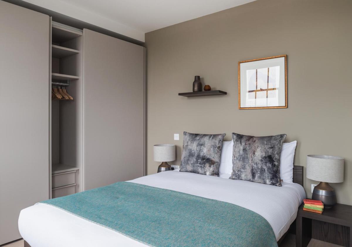 Mirabilis Apartments, Wells Court