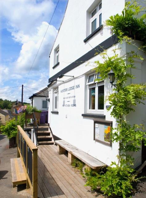 Hunters Lodge Inn view 2