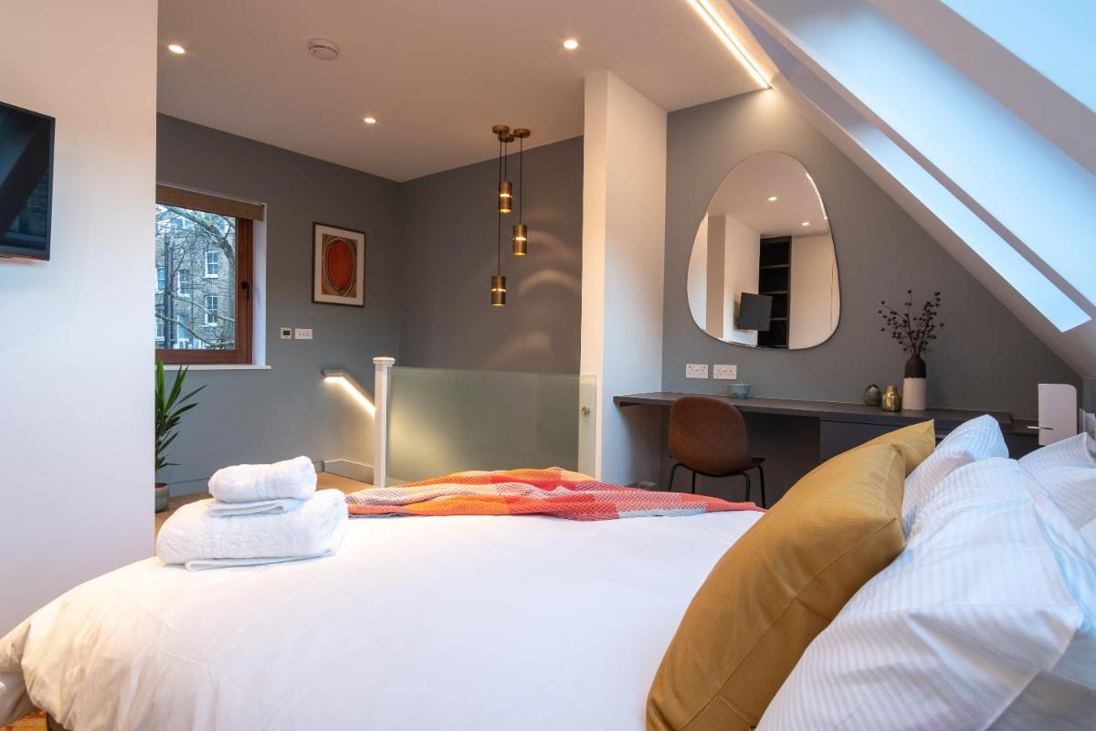 Mirabilis Apartments, Wells Court