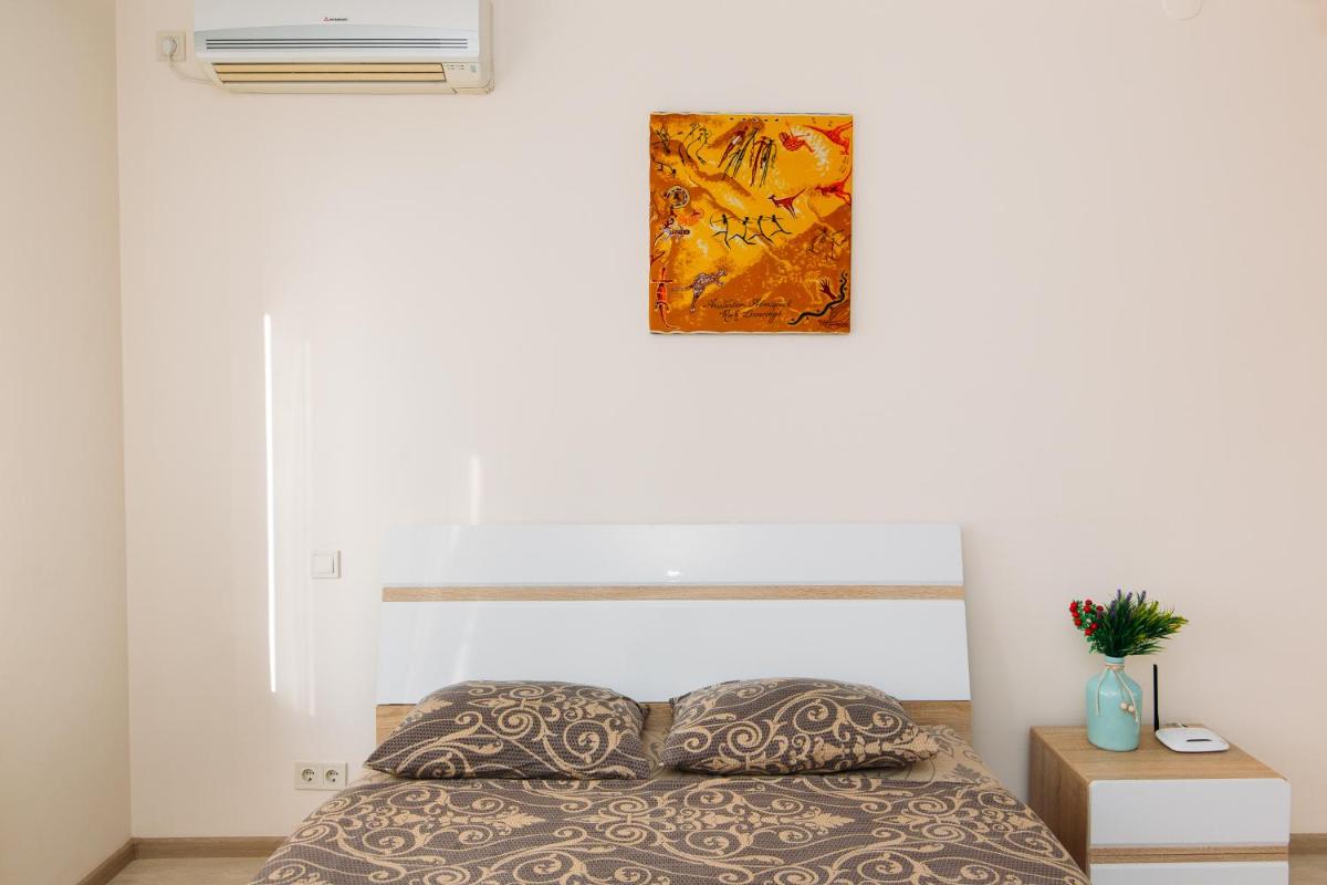 Luxury Studio Apart-Hotel in Centre 2 Room view 3
