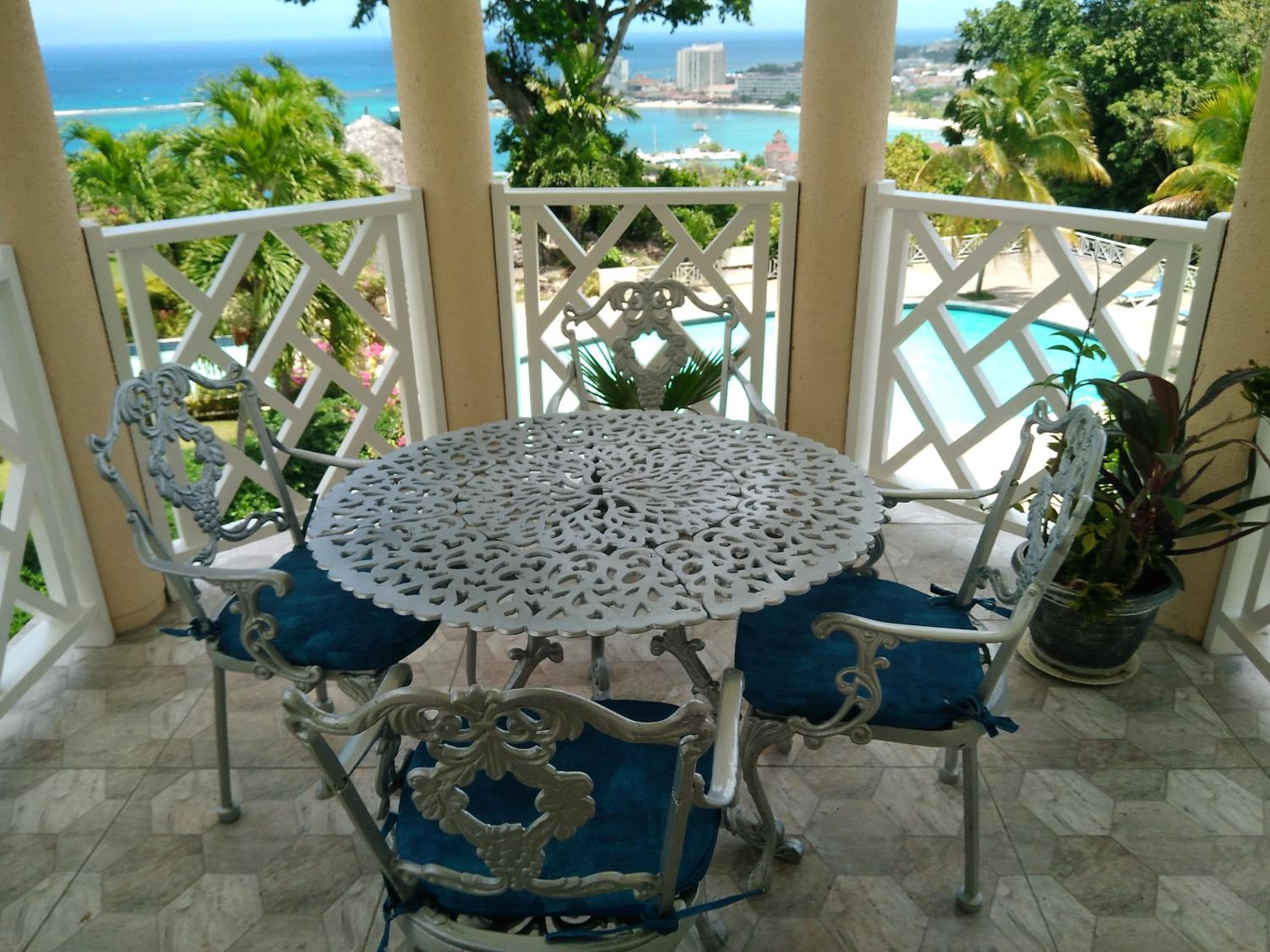 Blue Topaz view 2