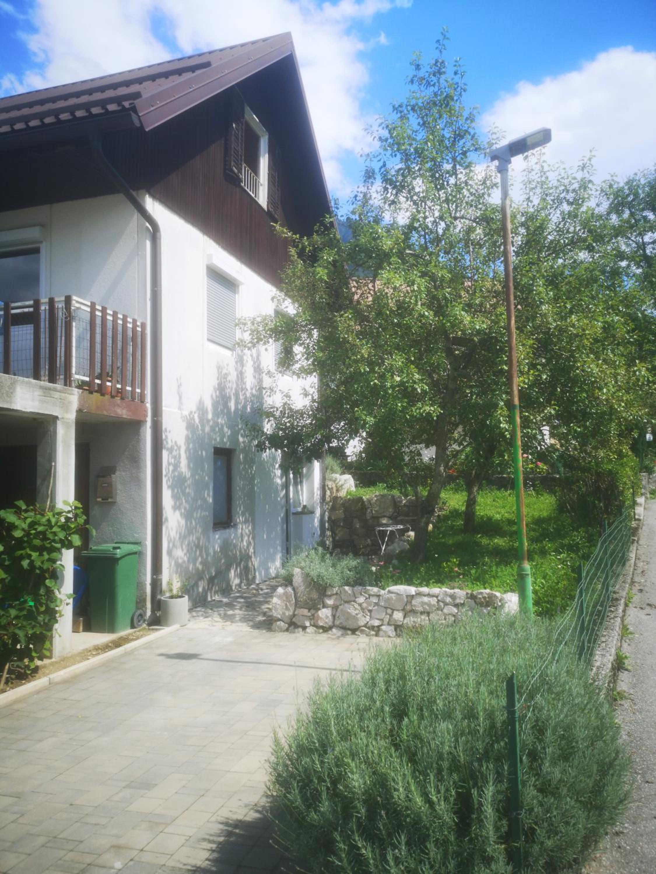 Photo 9
