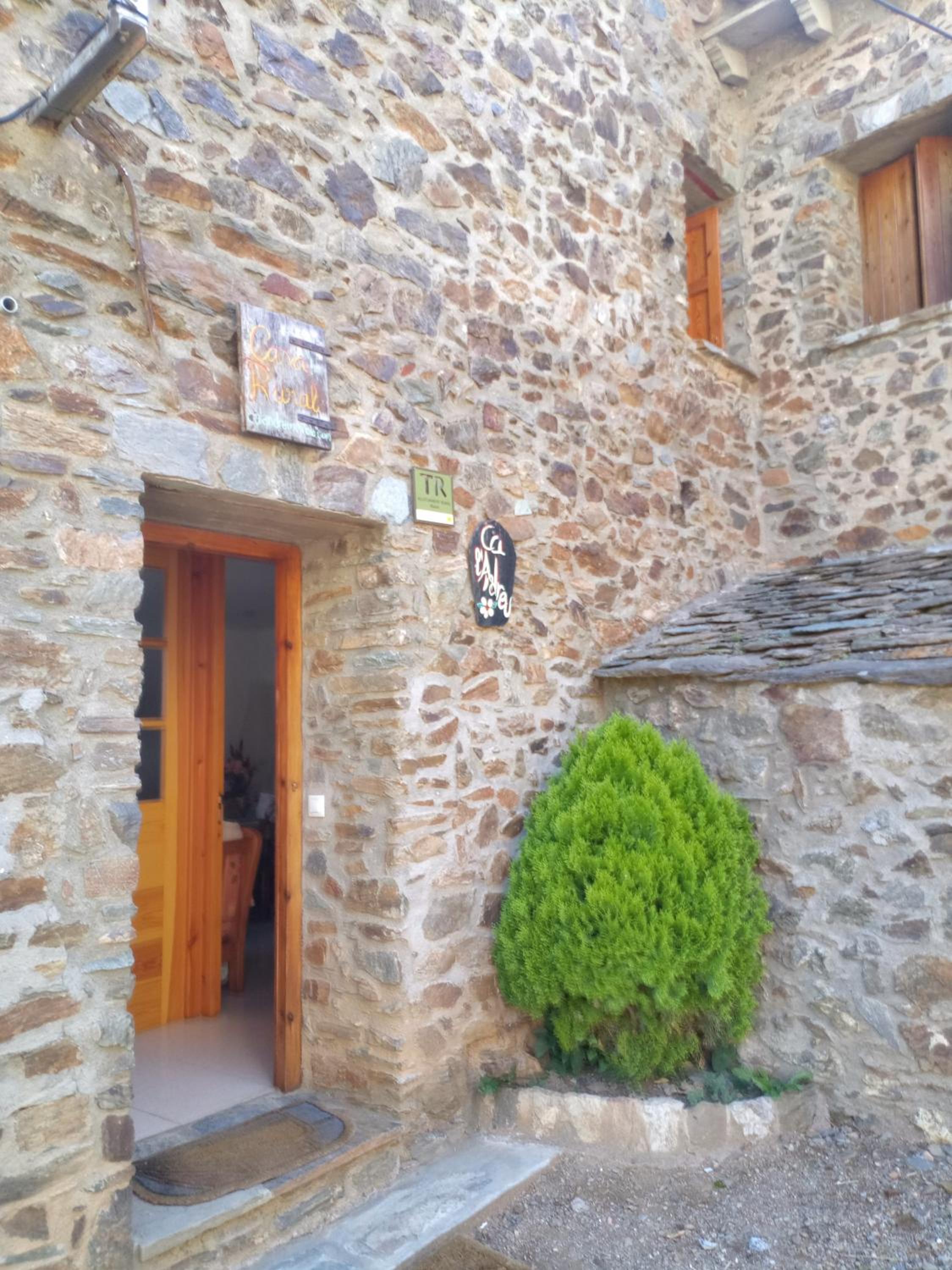 Ca l'Andreu view 4