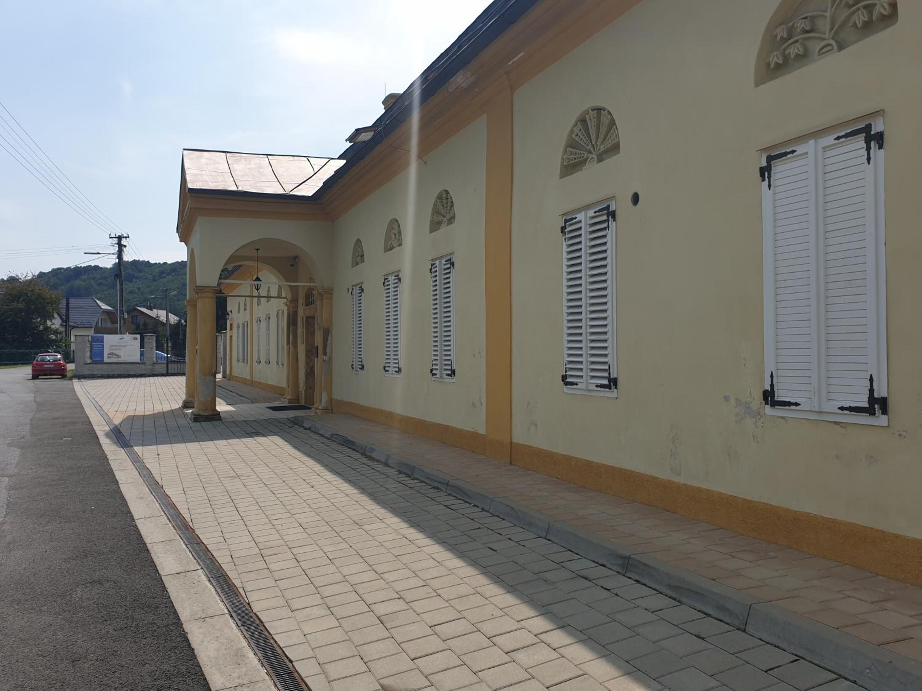 Majerovský kaštieľ view 3