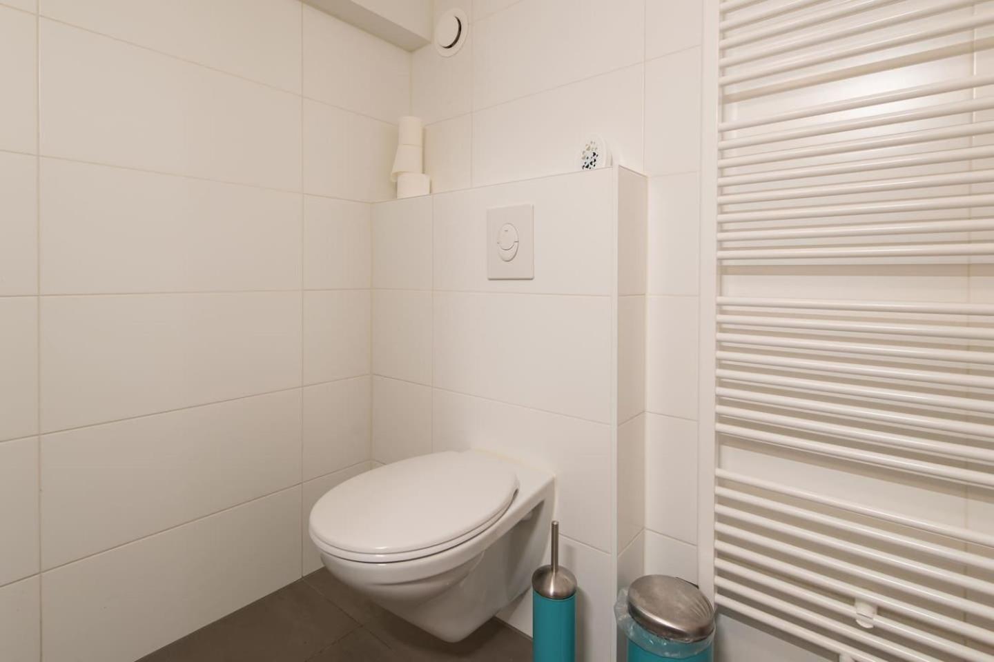Quiet apartment for 4 at park in center