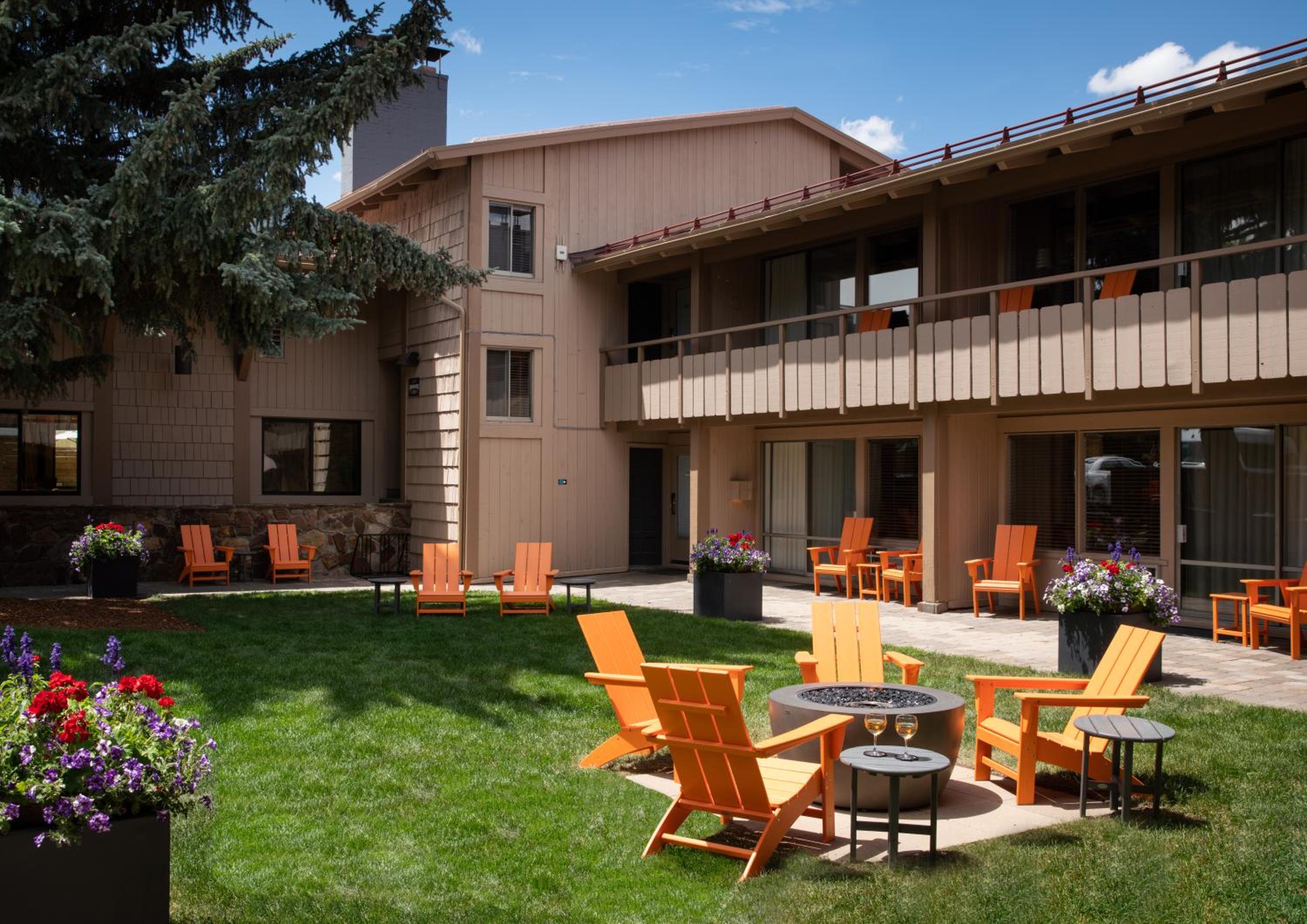 Ketchum Vacations - Tamarack Lodge - Property Image 6