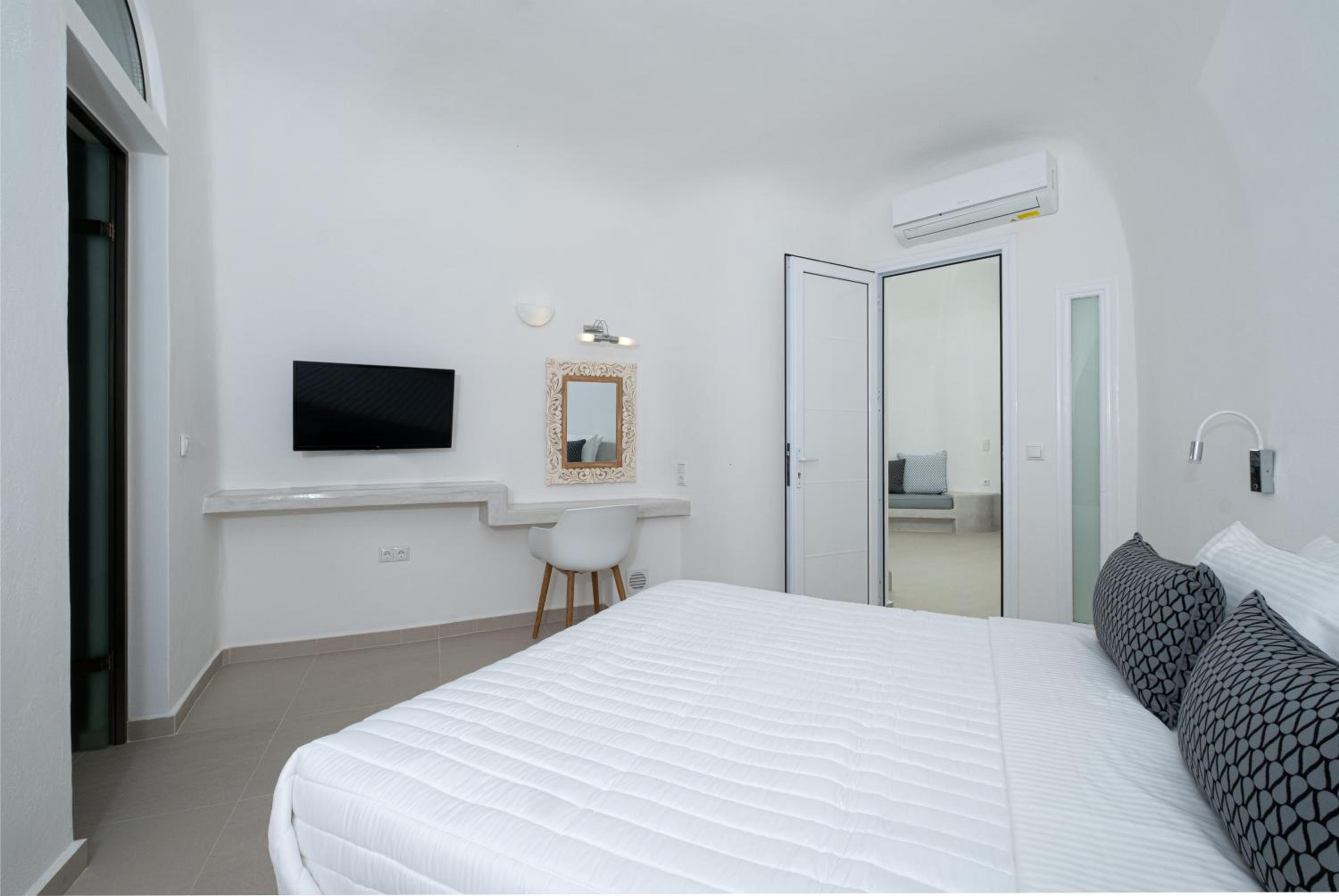 Santoterra Antigua Suites