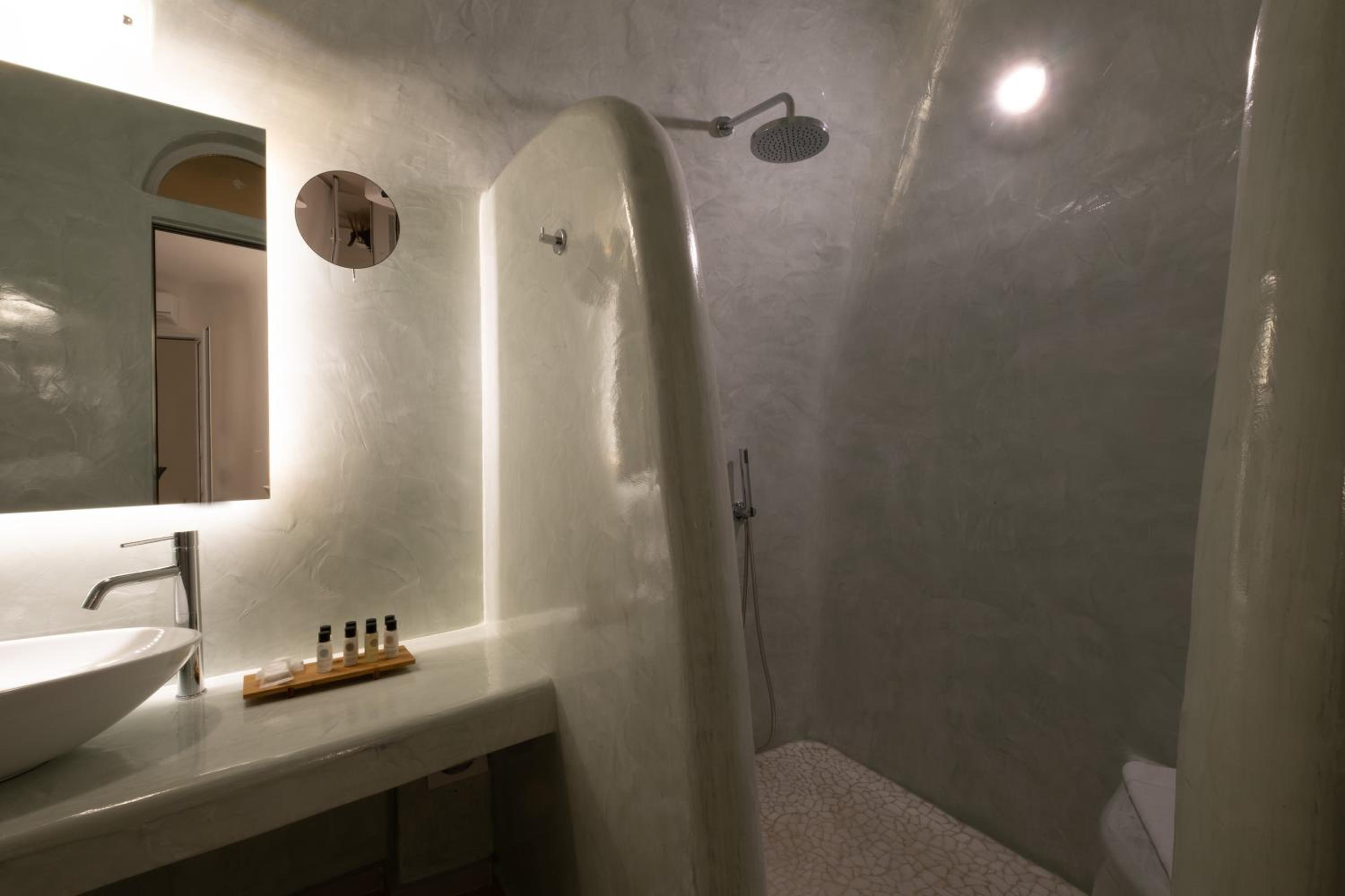 Santoterra Antigua Suites