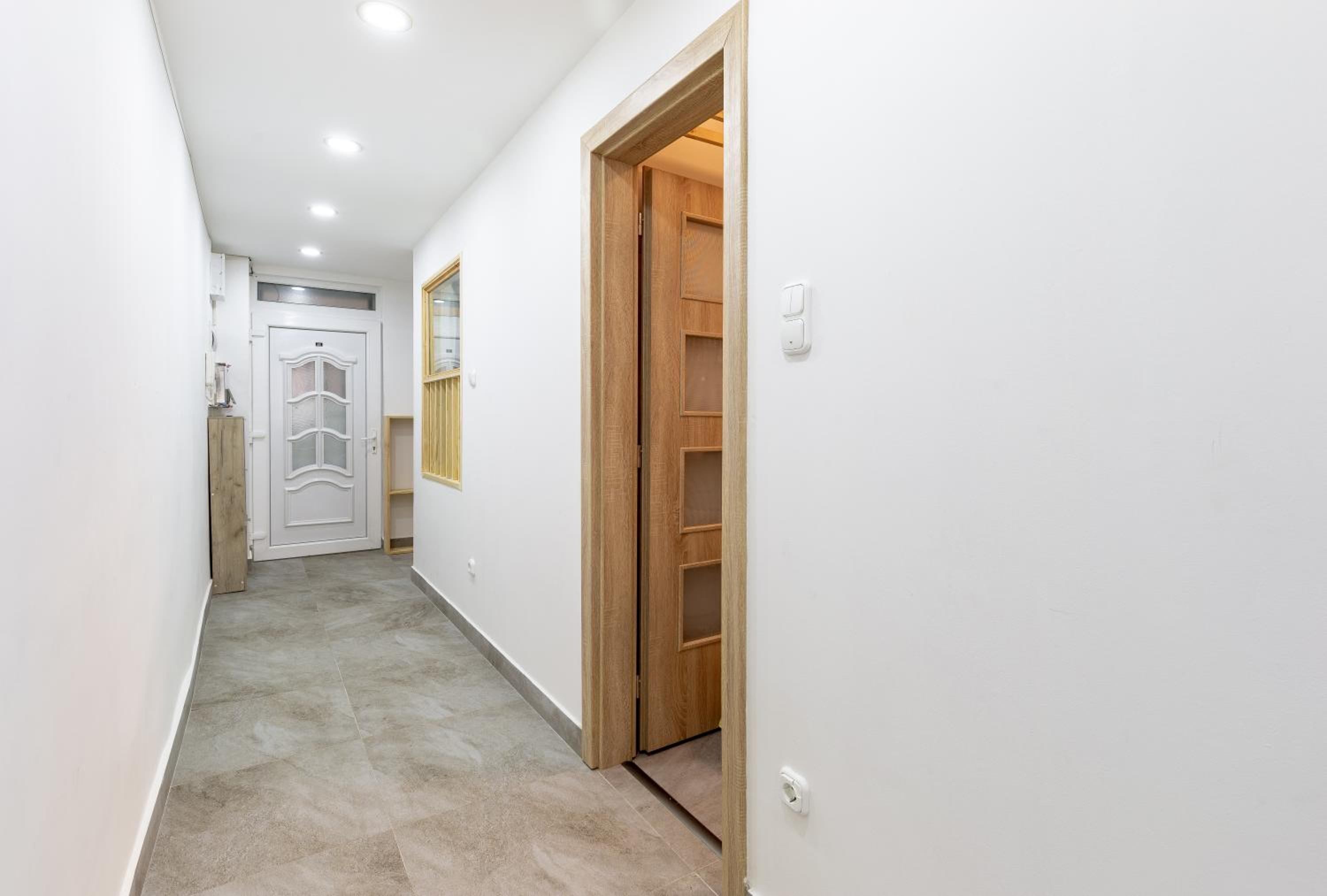 House4us.Central Budapest.Luxury Apartment. Deák Ferenc Ter view 3