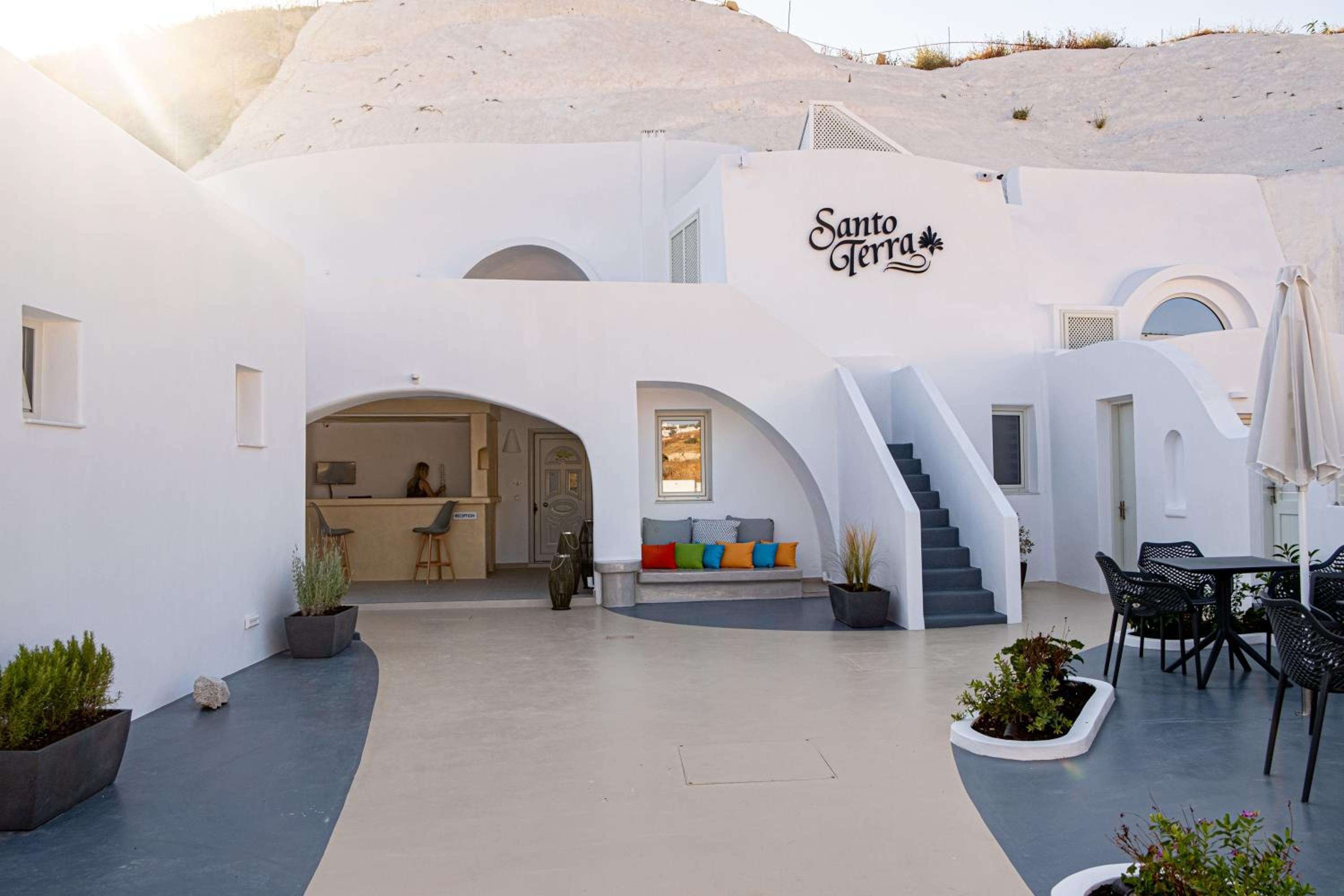 Santoterra Antigua Suites