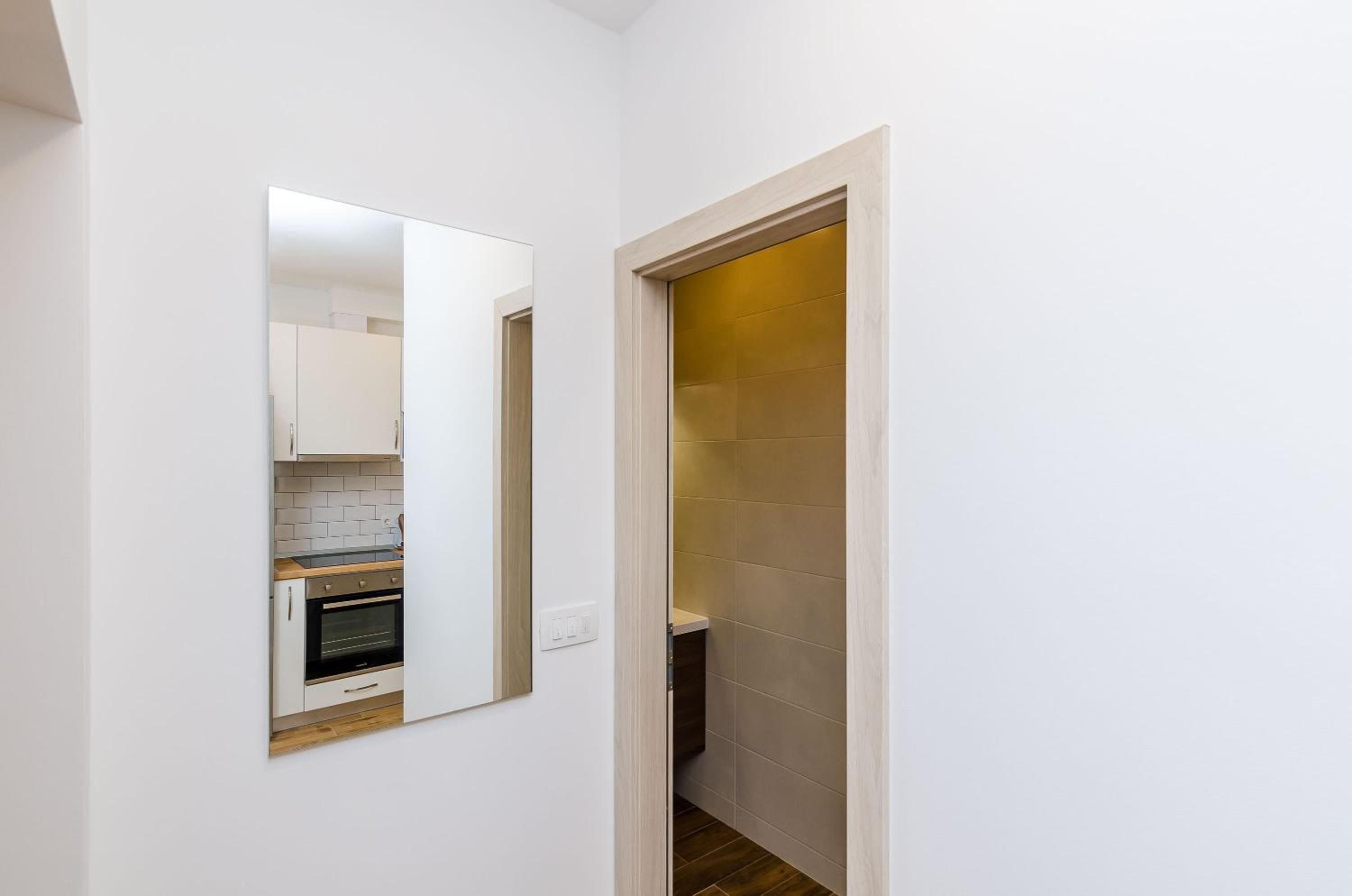 Apartment Moon River view 5