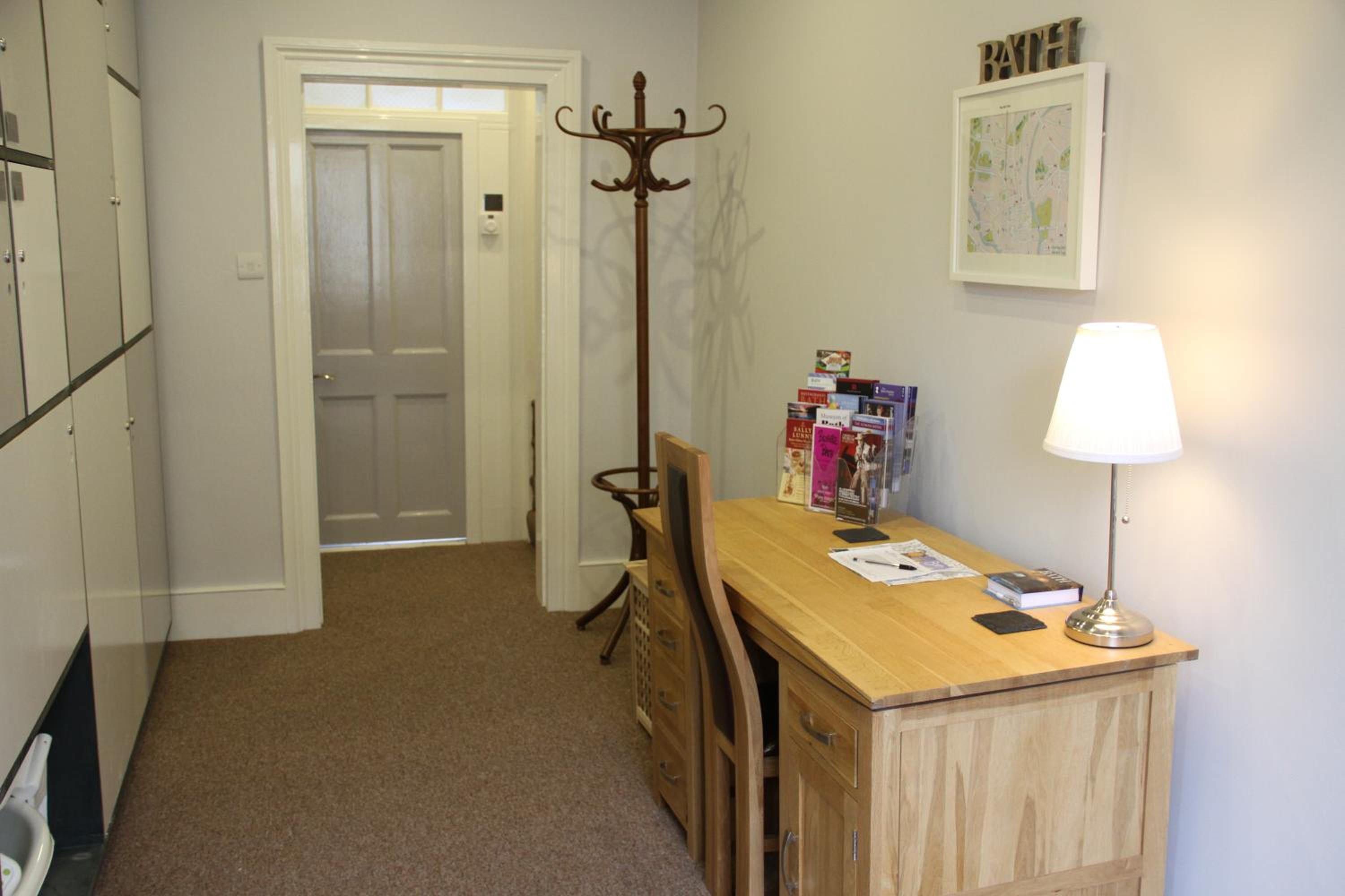 Bath Roof Terrace Apartment, City Centre, Sleeps up to 8 view 5