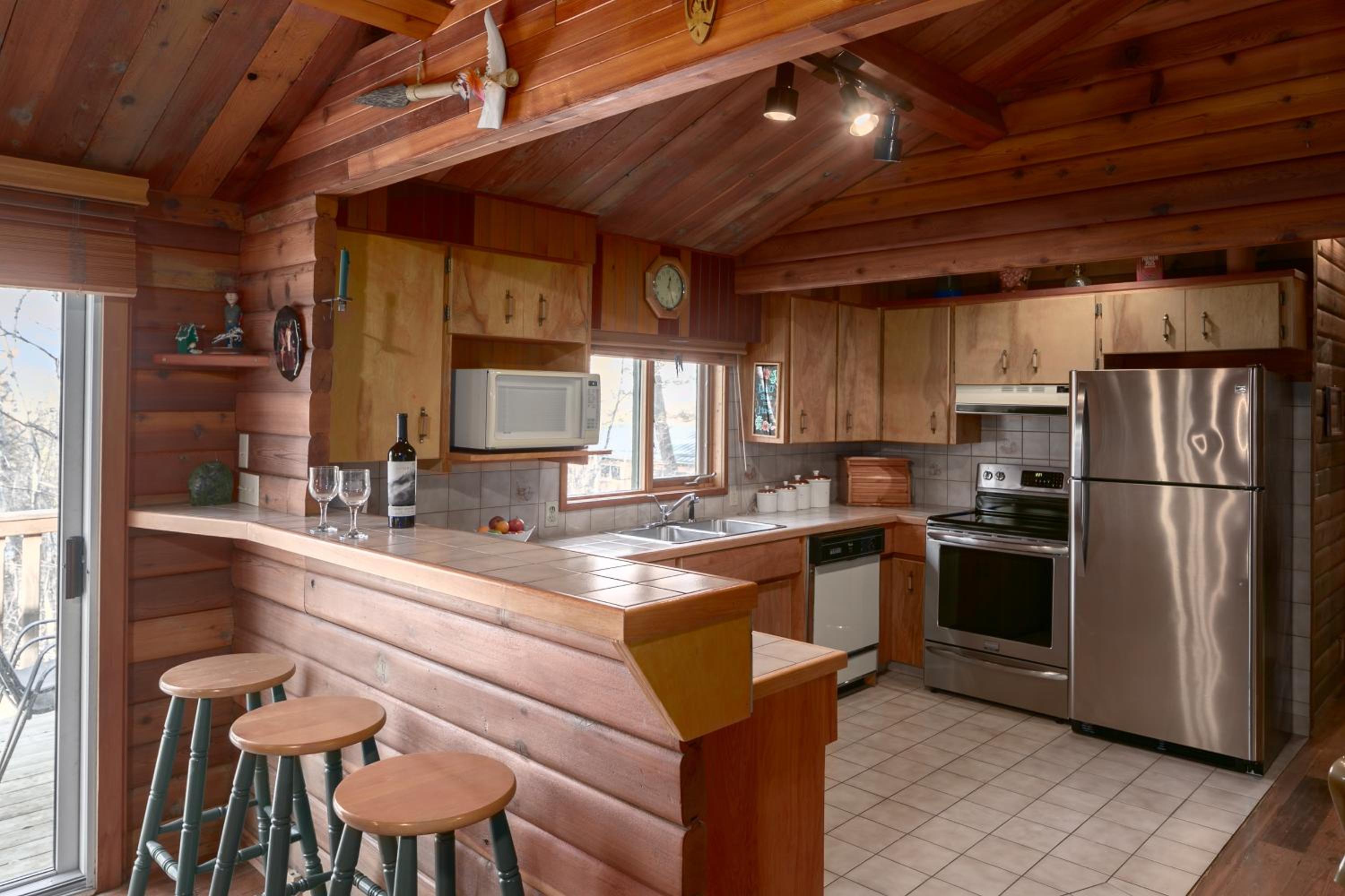 Creekside Cabin - Image 4