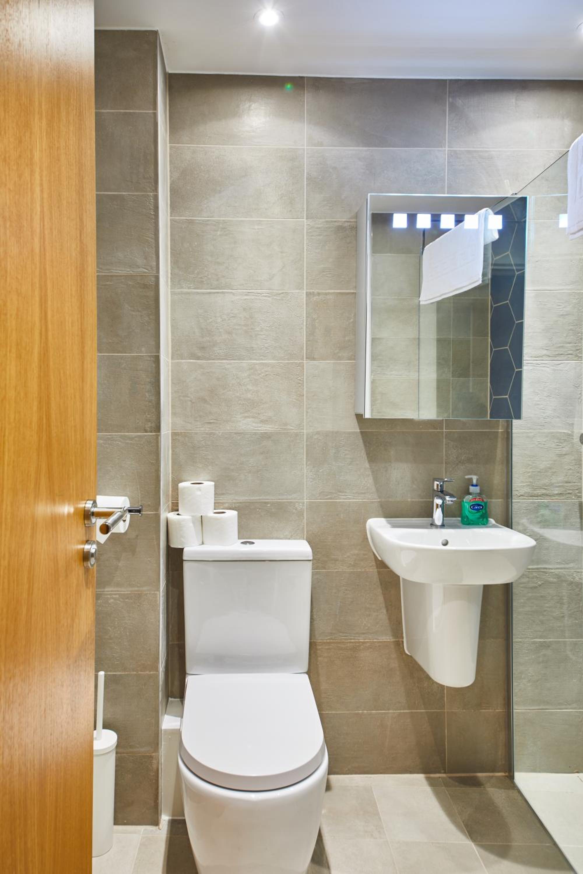 Elegant Plus Luxury Apartments