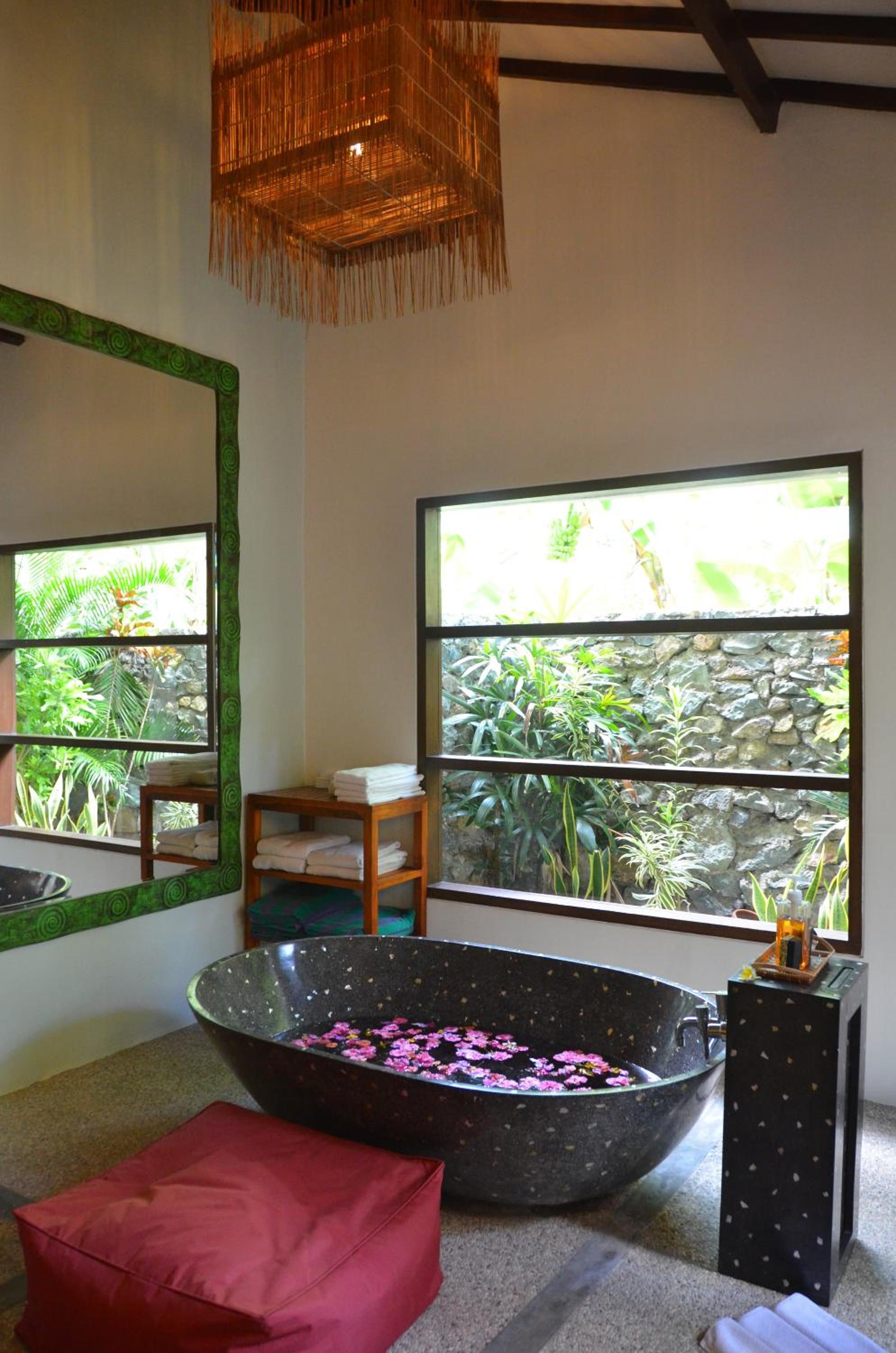 Cocotinos Sekotong Lombok view 4