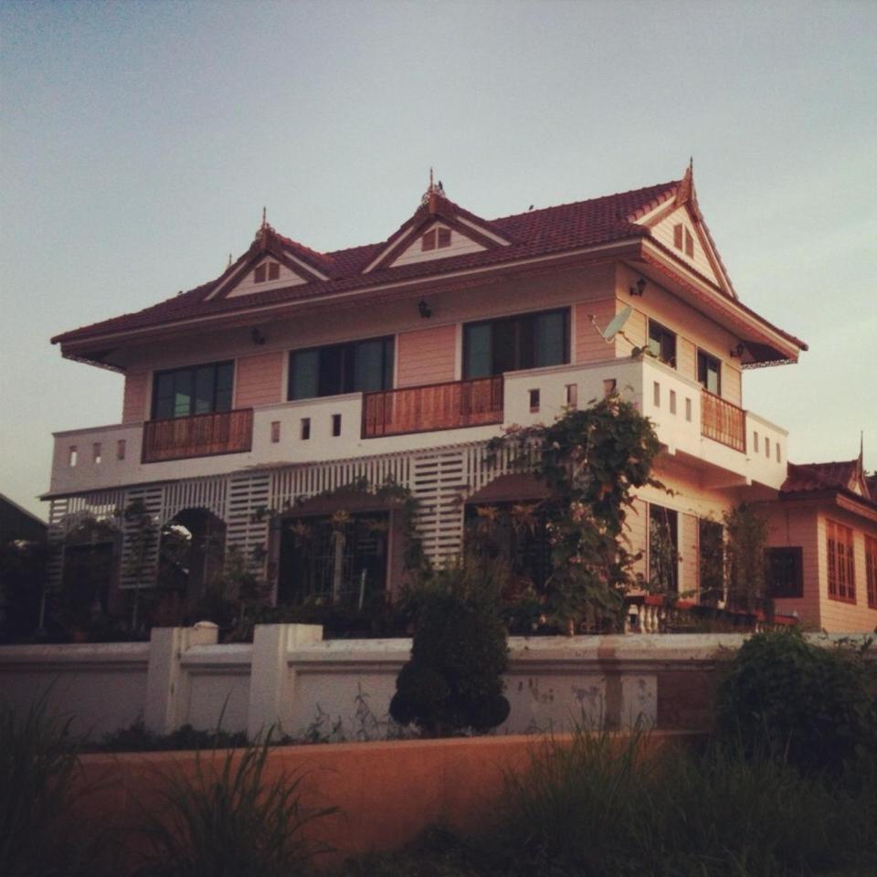 Loy Manee House