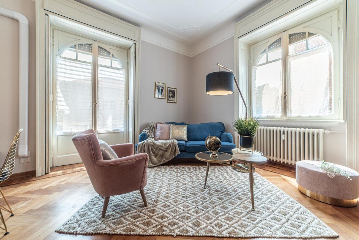 ALTIDO Sophisticated 3-bed flat with desk