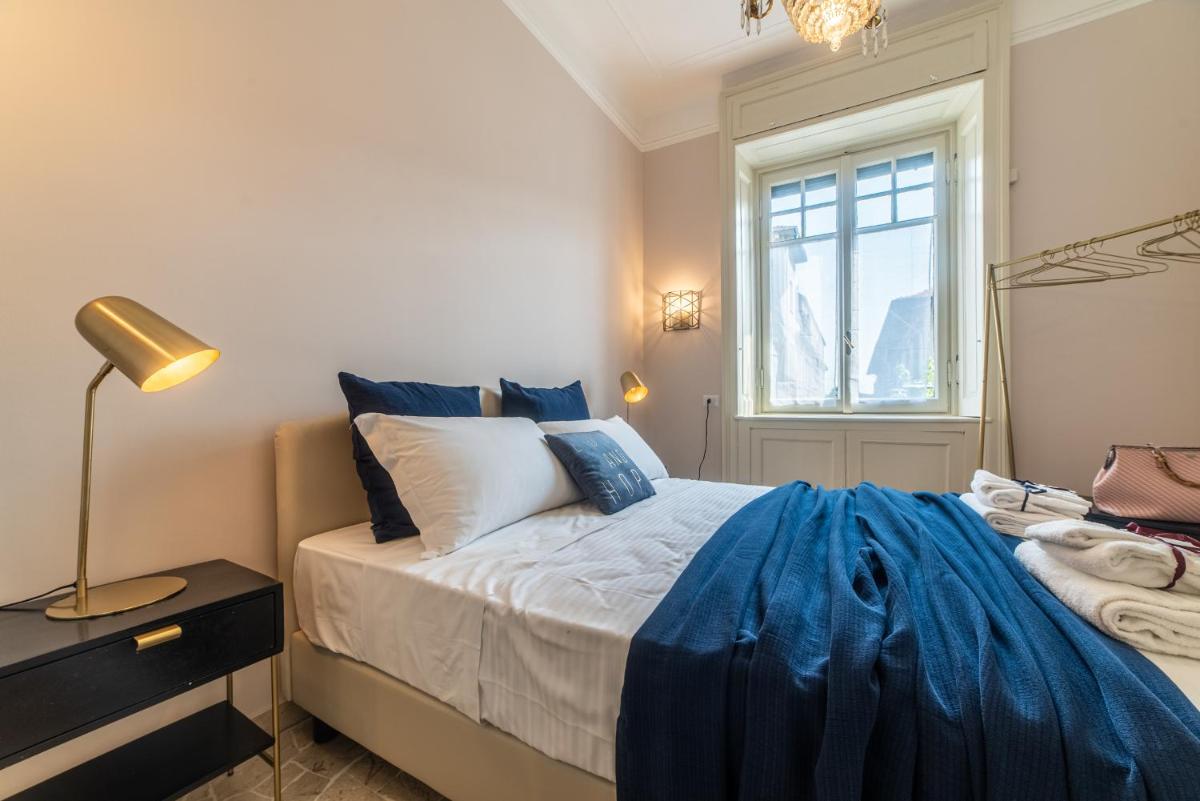 ALTIDO Sophisticated 3-bed flat with desk
