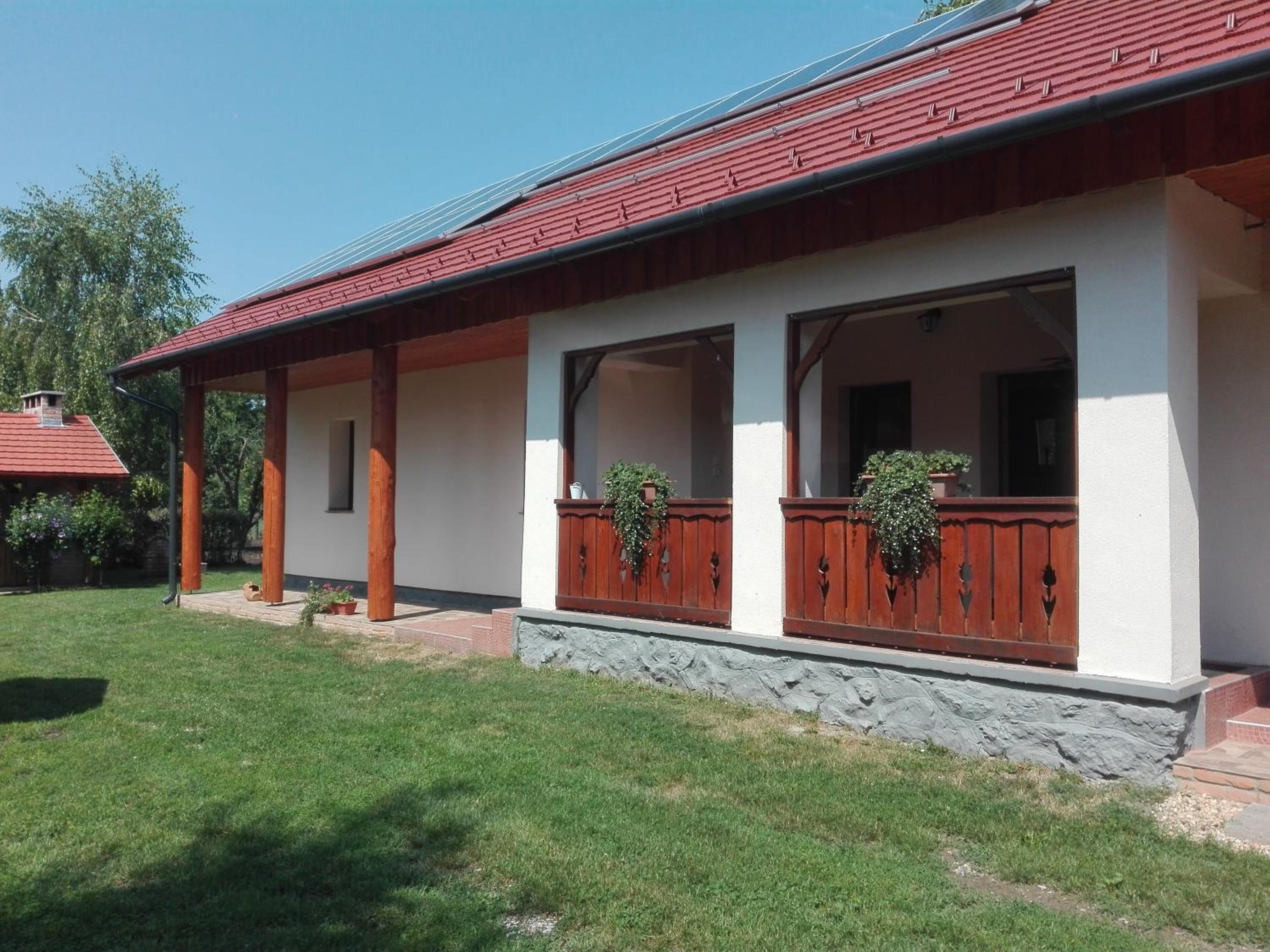 Zergeboglár Vendégház view 2