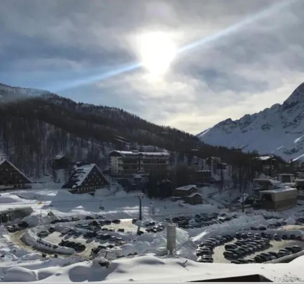 Giomein - Flat in Cervinia 50m from slopes and city centre photo 3