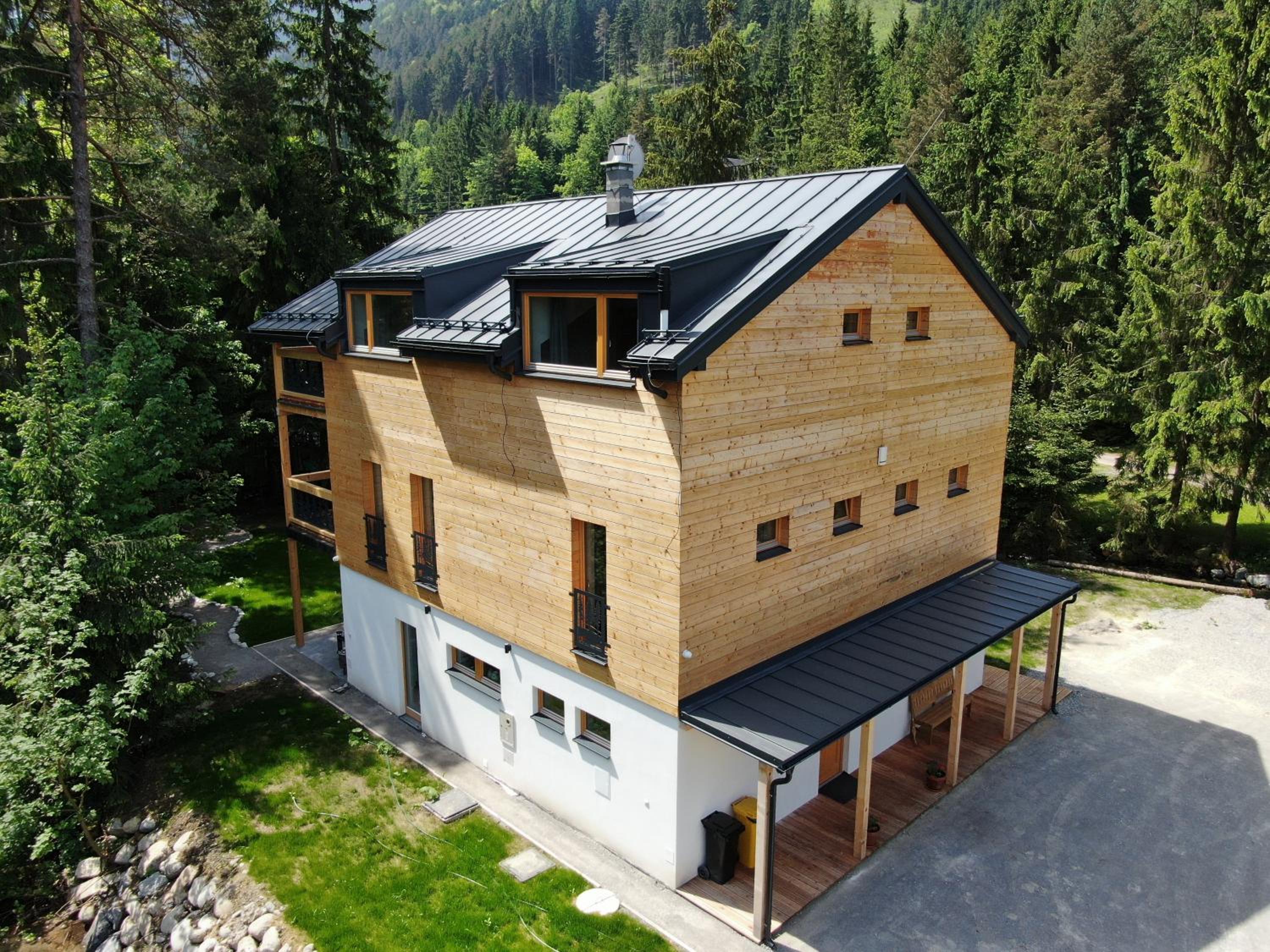 Chata Tatransky Medved view 3