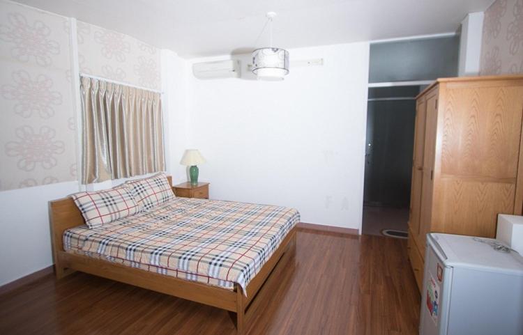 Smiley Apartment 3