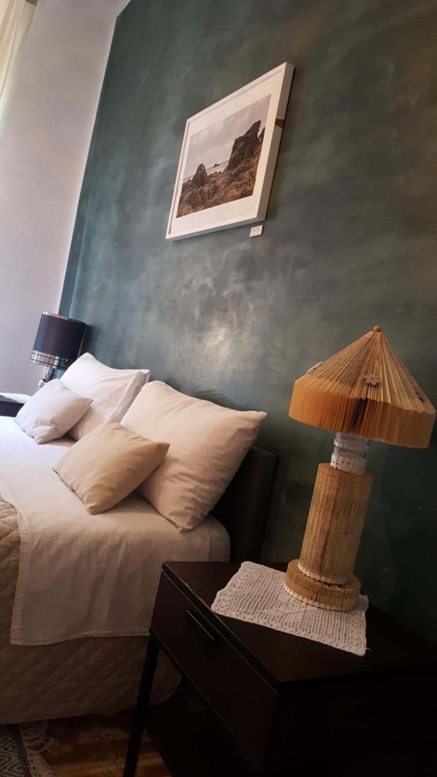 Trastevere Corner Eight