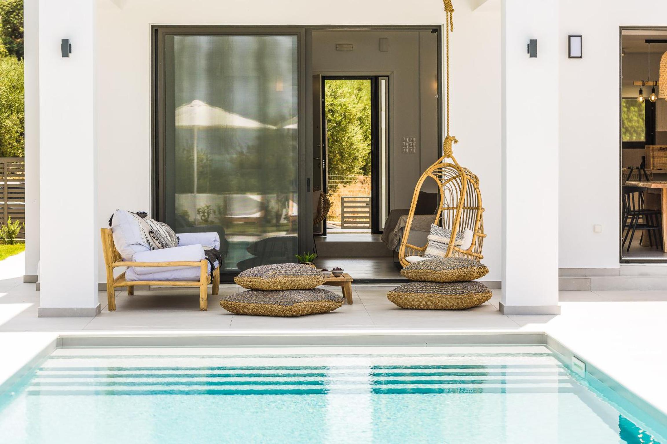Vilana White Elegant Villa view 2