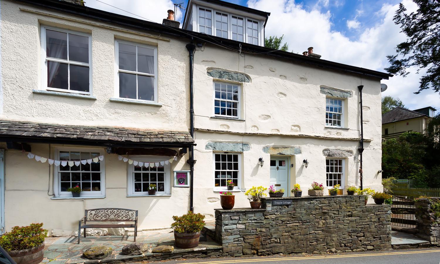 Treacle Cottage - Central Ambleside view 2