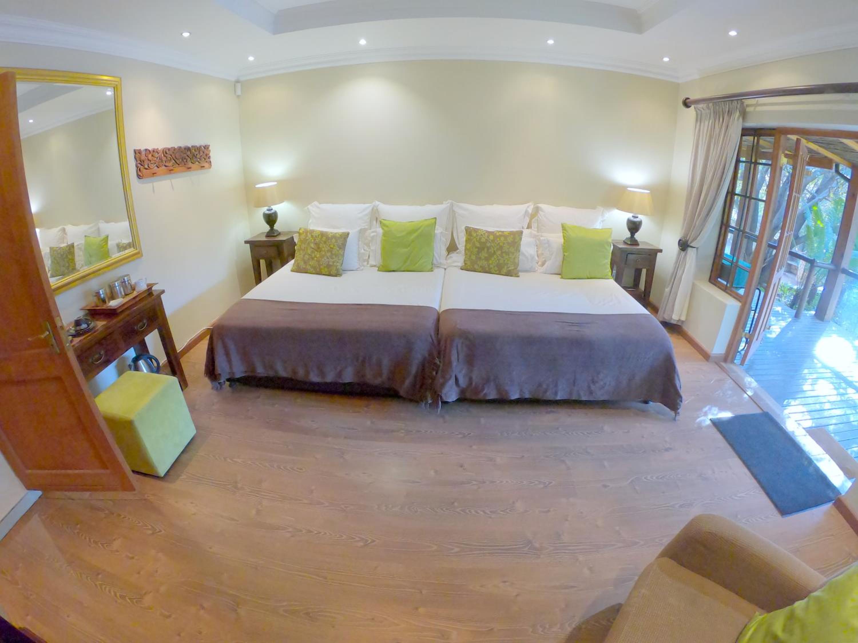Tuskers Bush Lodge B&B view 5